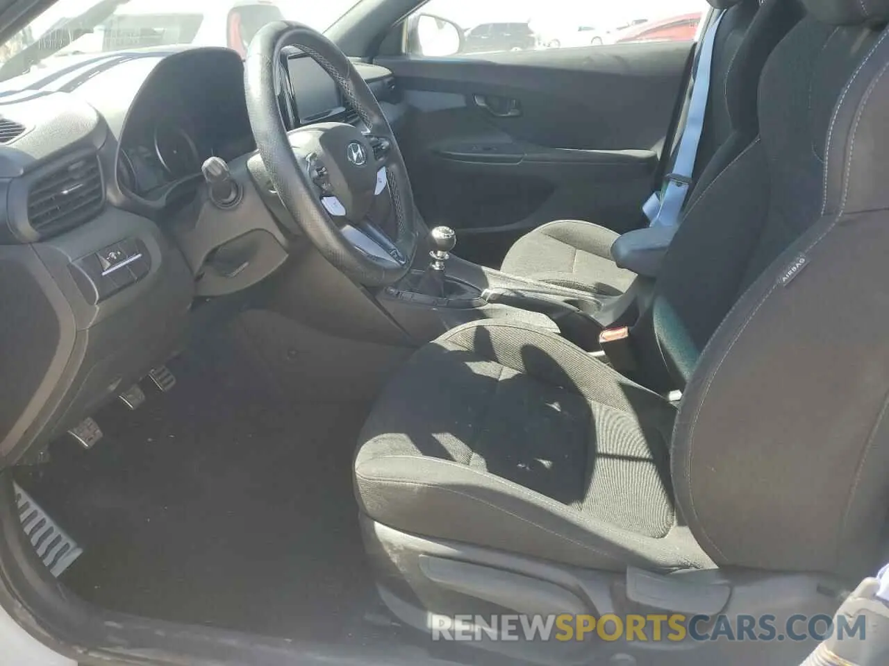 7 Photograph of a damaged car KMHT36AH7LU008410 HYUNDAI VELOSTER 2020