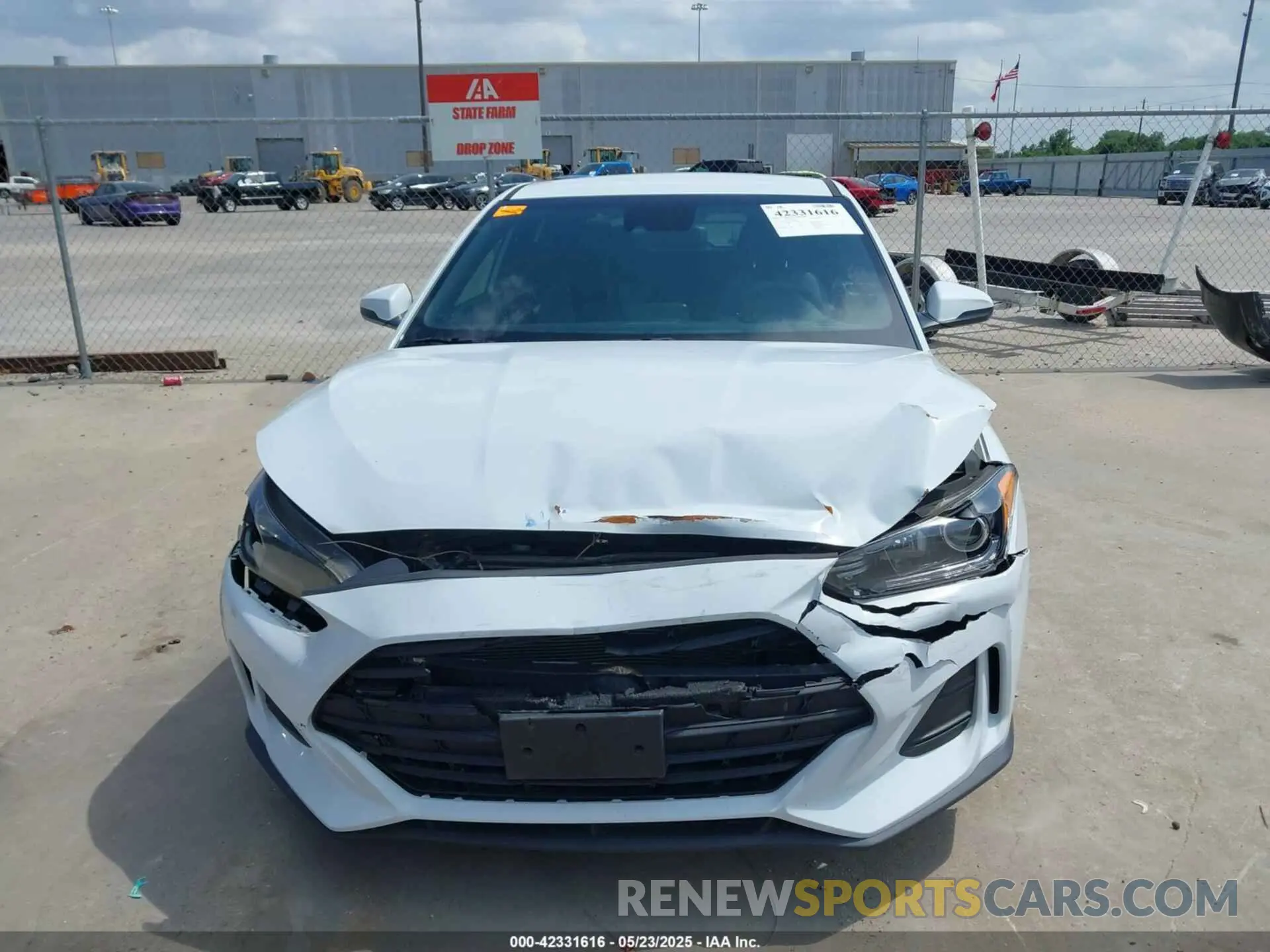 12 Фотография поврежденного автомобиля KMHTG6AF0LU029621 HYUNDAI VELOSTER 2020