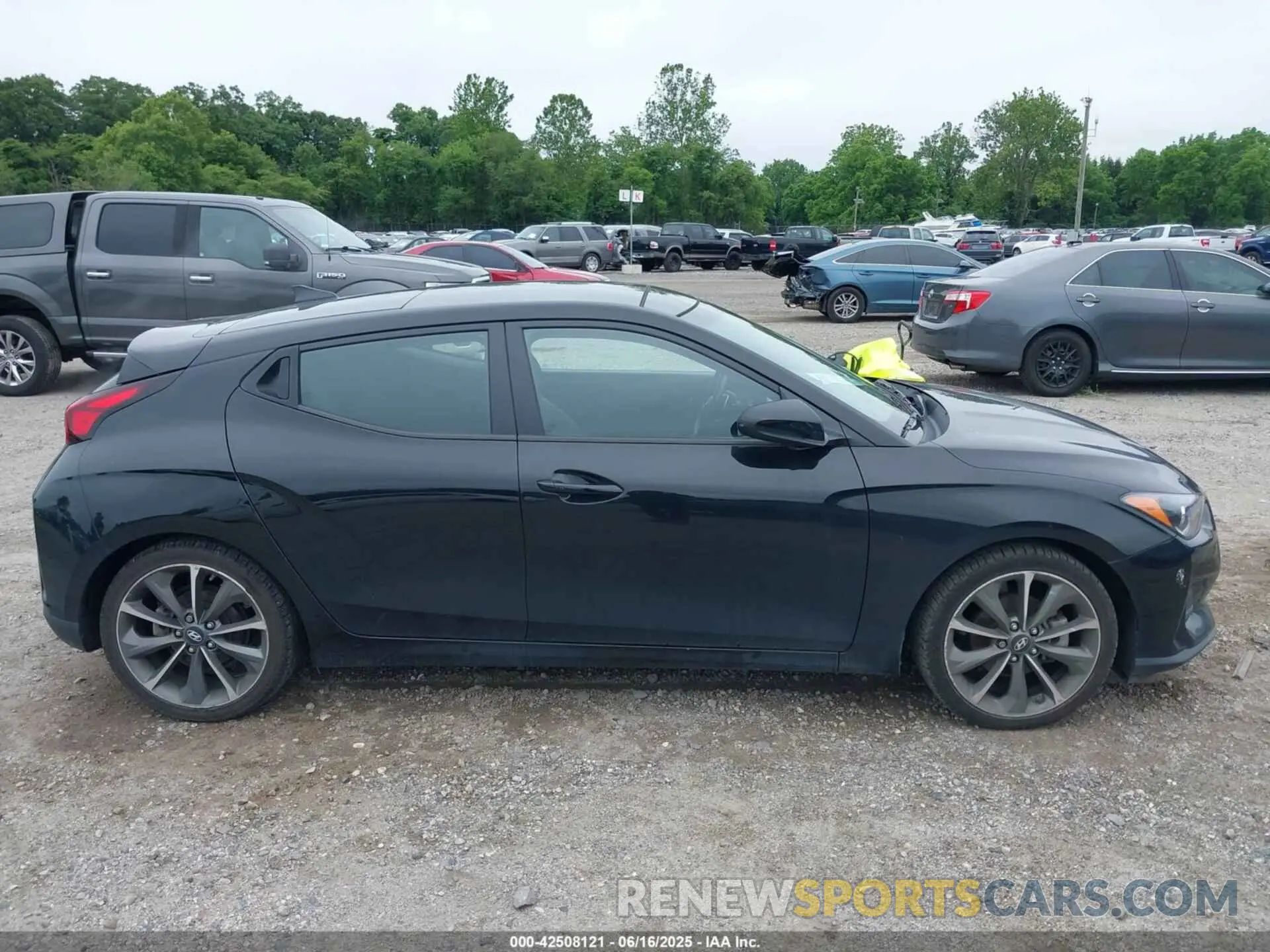13 Photograph of a damaged car KMHTG6AF3LU023862 HYUNDAI VELOSTER 2020