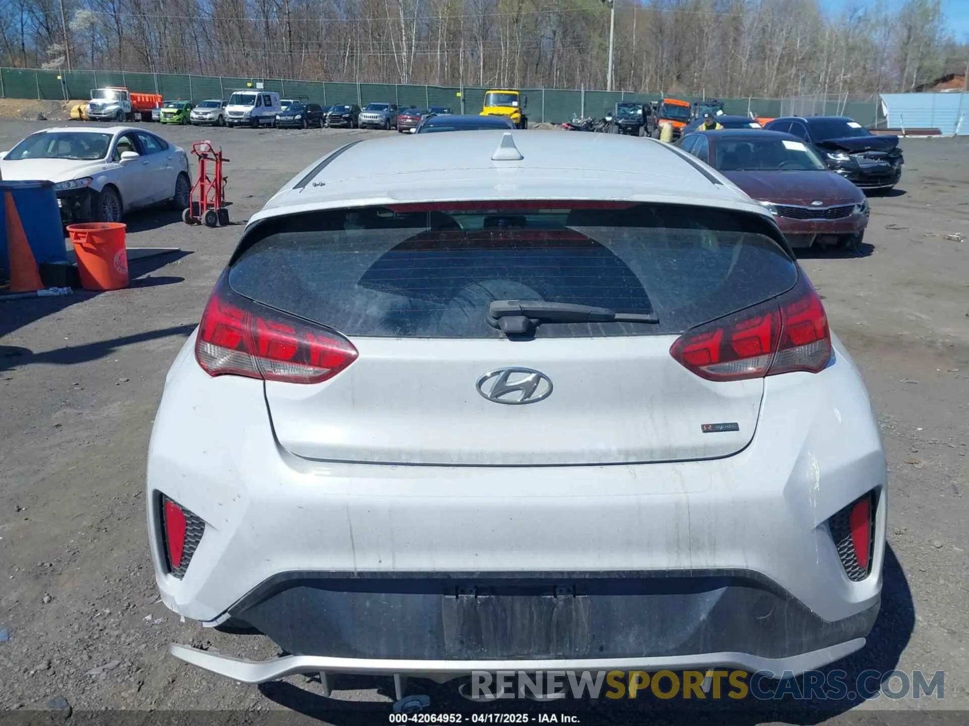 16 Photograph of a damaged car KMHTH6AB1LU027676 HYUNDAI VELOSTER 2020
