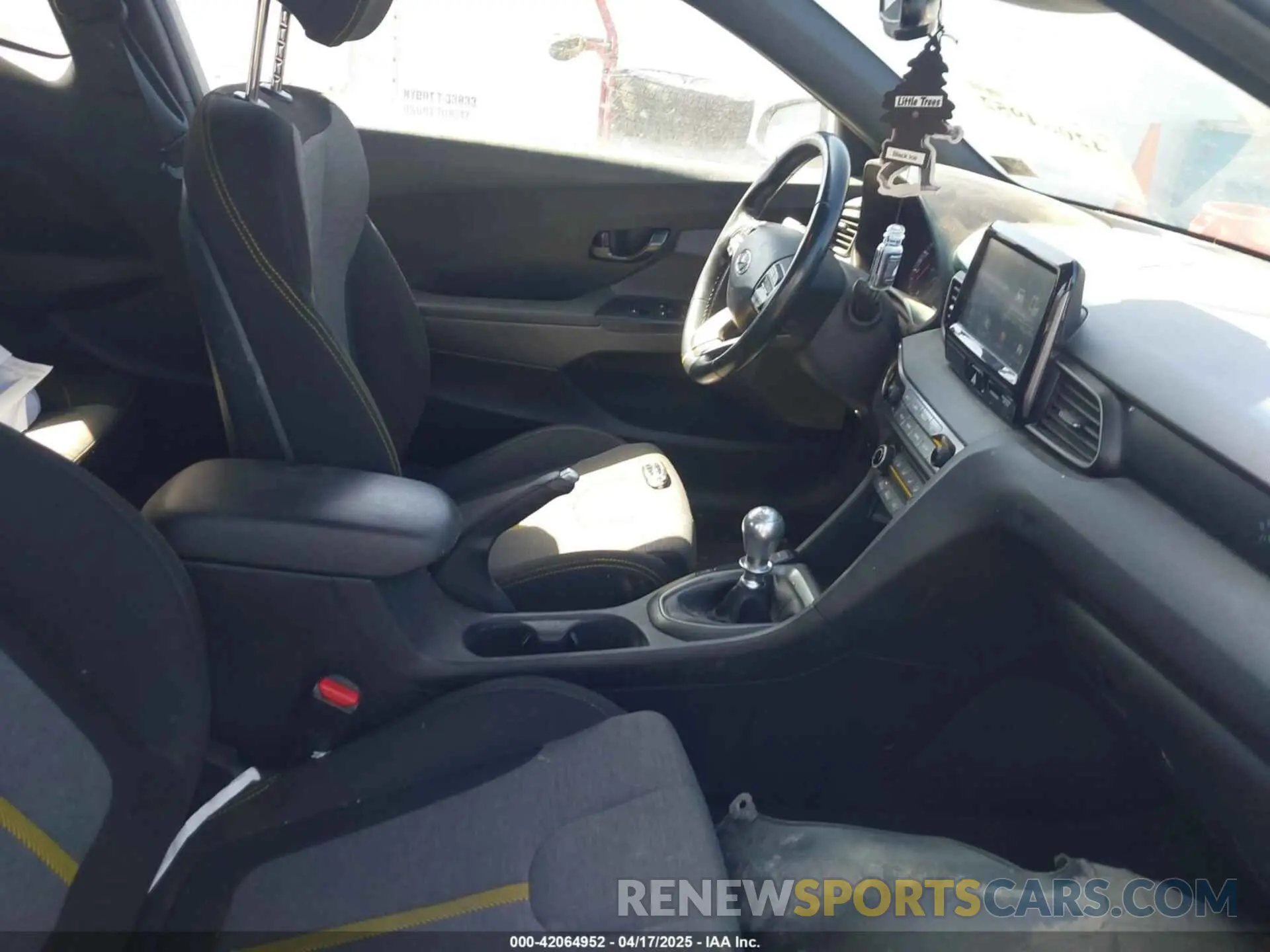 5 Photograph of a damaged car KMHTH6AB1LU027676 HYUNDAI VELOSTER 2020