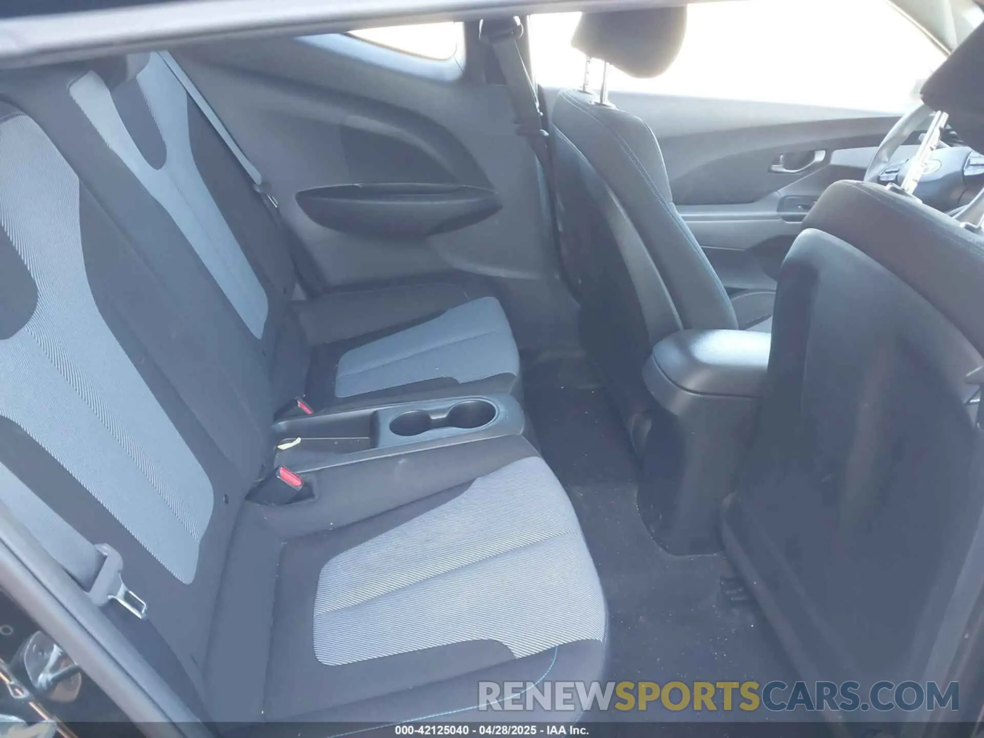 8 Photograph of a damaged car KMHTG6AF0MU032598 HYUNDAI VELOSTER 2021