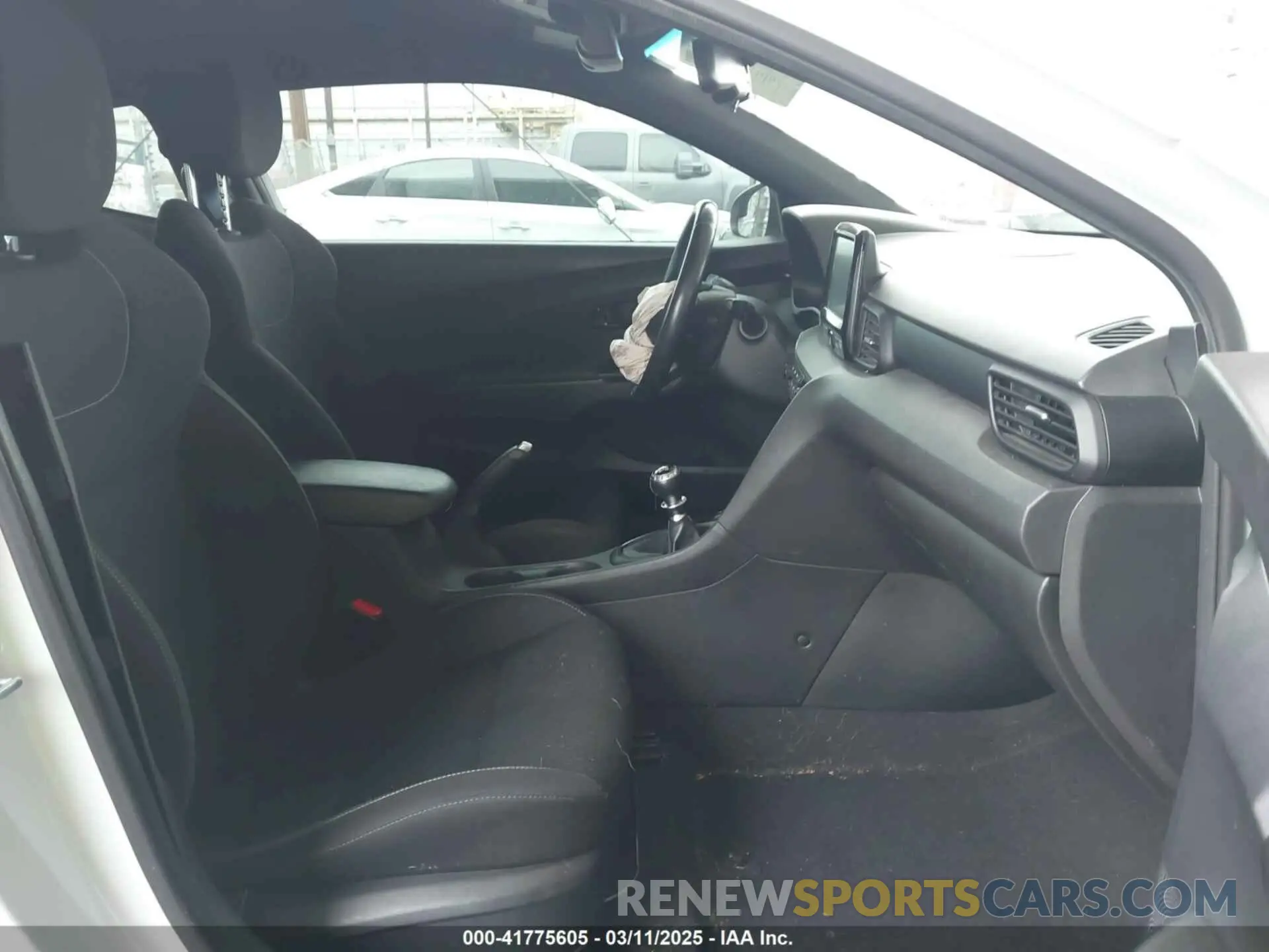 5 Photograph of a damaged car KMHT36AH6LU008009 HYUNDAI VELOSTER N 2020
