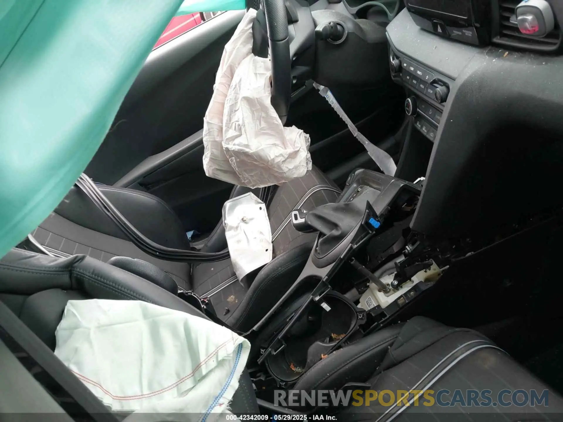 5 Photograph of a damaged car KMHT36AH9NU015362 HYUNDAI VELOSTER N 2022