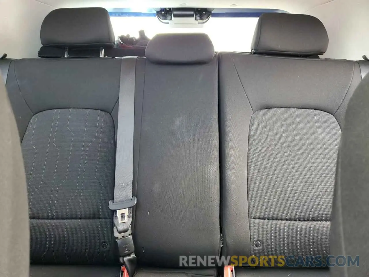 10 Фотография поврежденного автомобиля KMHRB8A30LU018208 HYUNDAI VENUE 2020