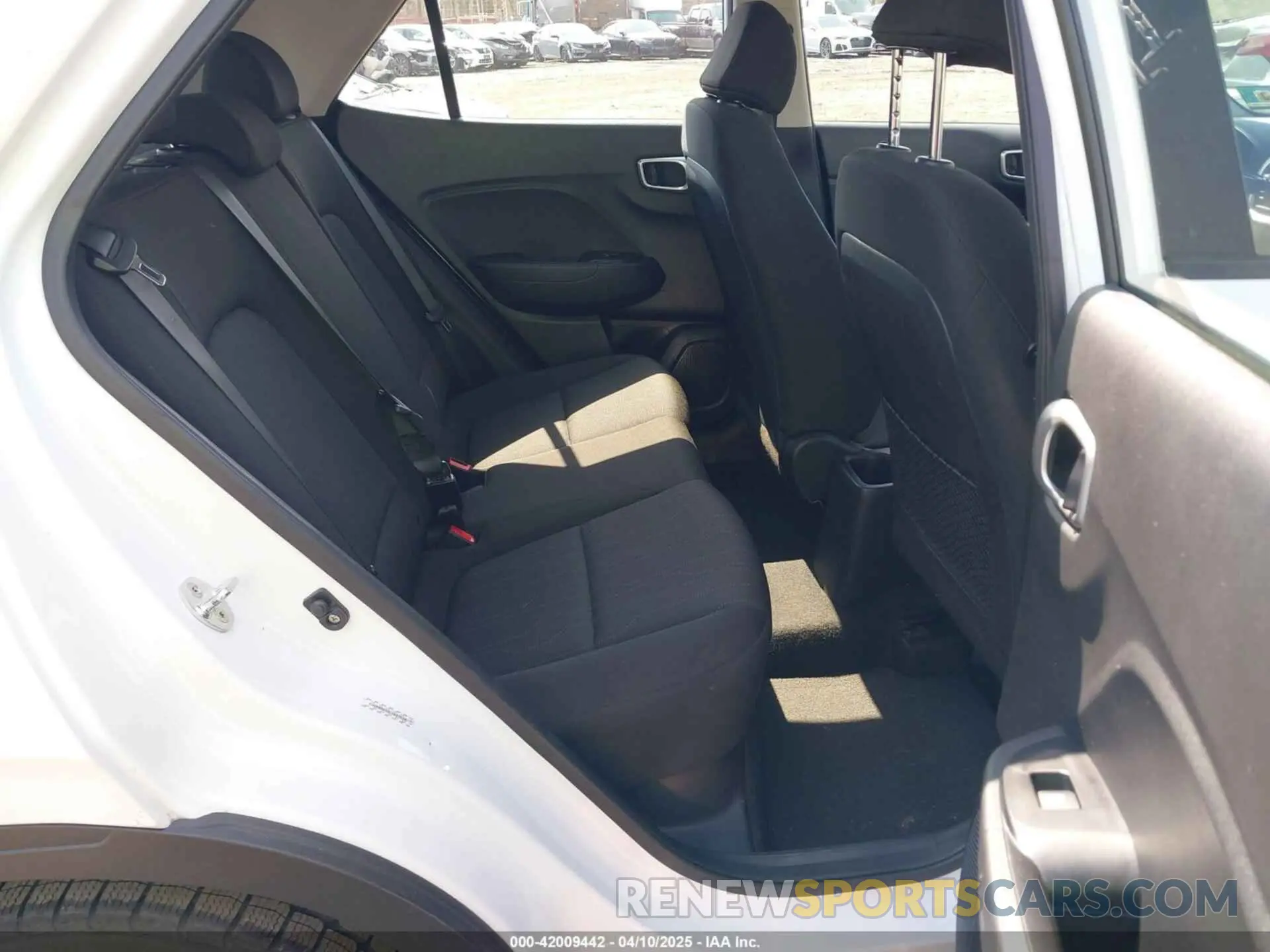 8 Photograph of a damaged car KMHRB8A33LU027520 HYUNDAI VENUE 2020