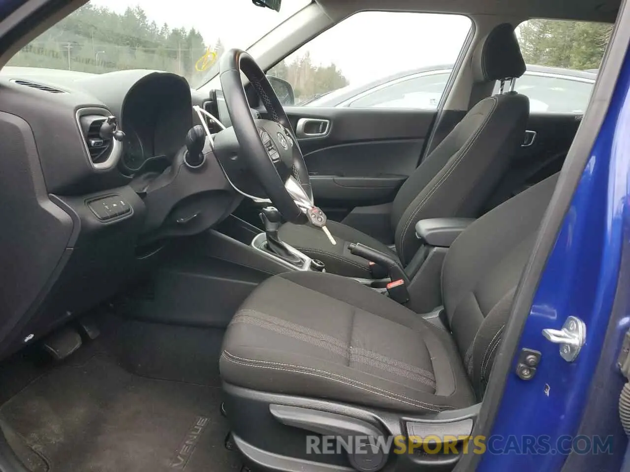 7 Фотография поврежденного автомобиля KMHRC8A35LU026883 HYUNDAI VENUE 2020