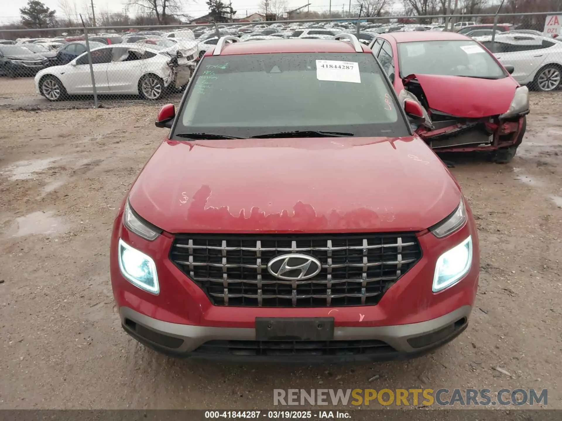 13 Фотография поврежденного автомобиля KMHRC8A38LU026229 HYUNDAI VENUE 2020
