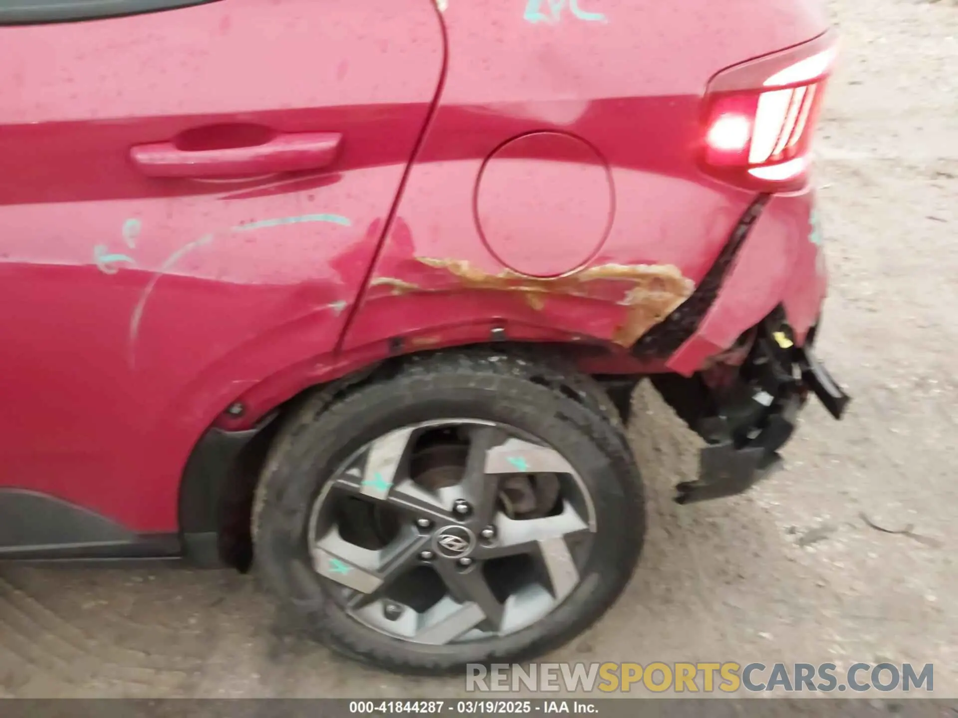 6 Фотография поврежденного автомобиля KMHRC8A38LU026229 HYUNDAI VENUE 2020