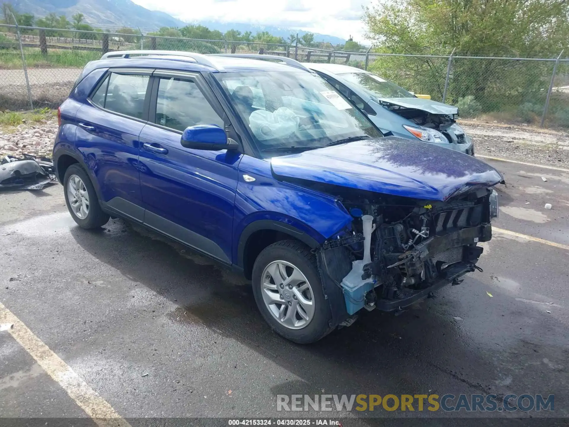1 Photograph of a damaged car KMHRC8A38LU030426 HYUNDAI VENUE 2020