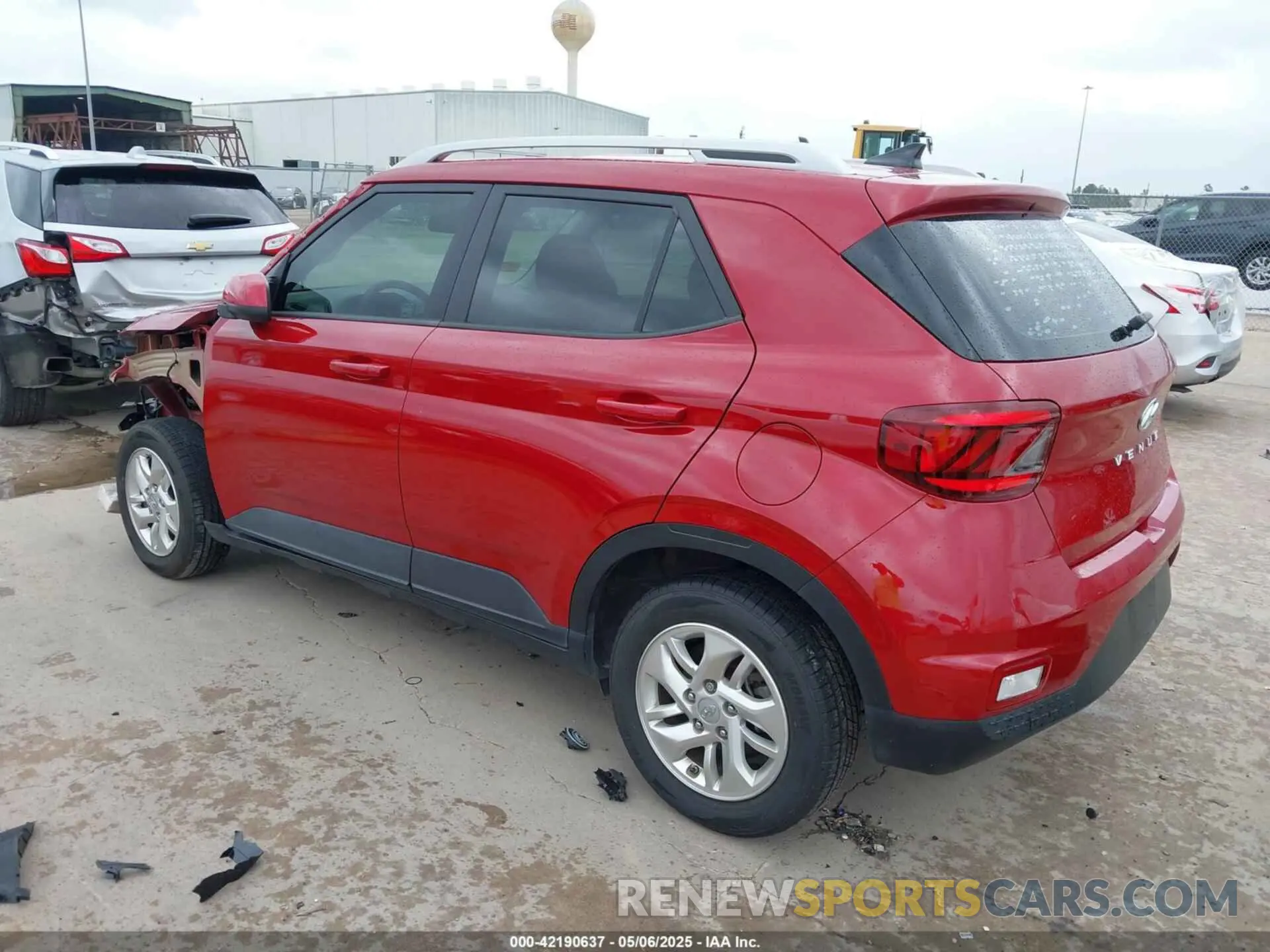 3 Фотография поврежденного автомобиля KMHRC8A39LU018916 HYUNDAI VENUE 2020