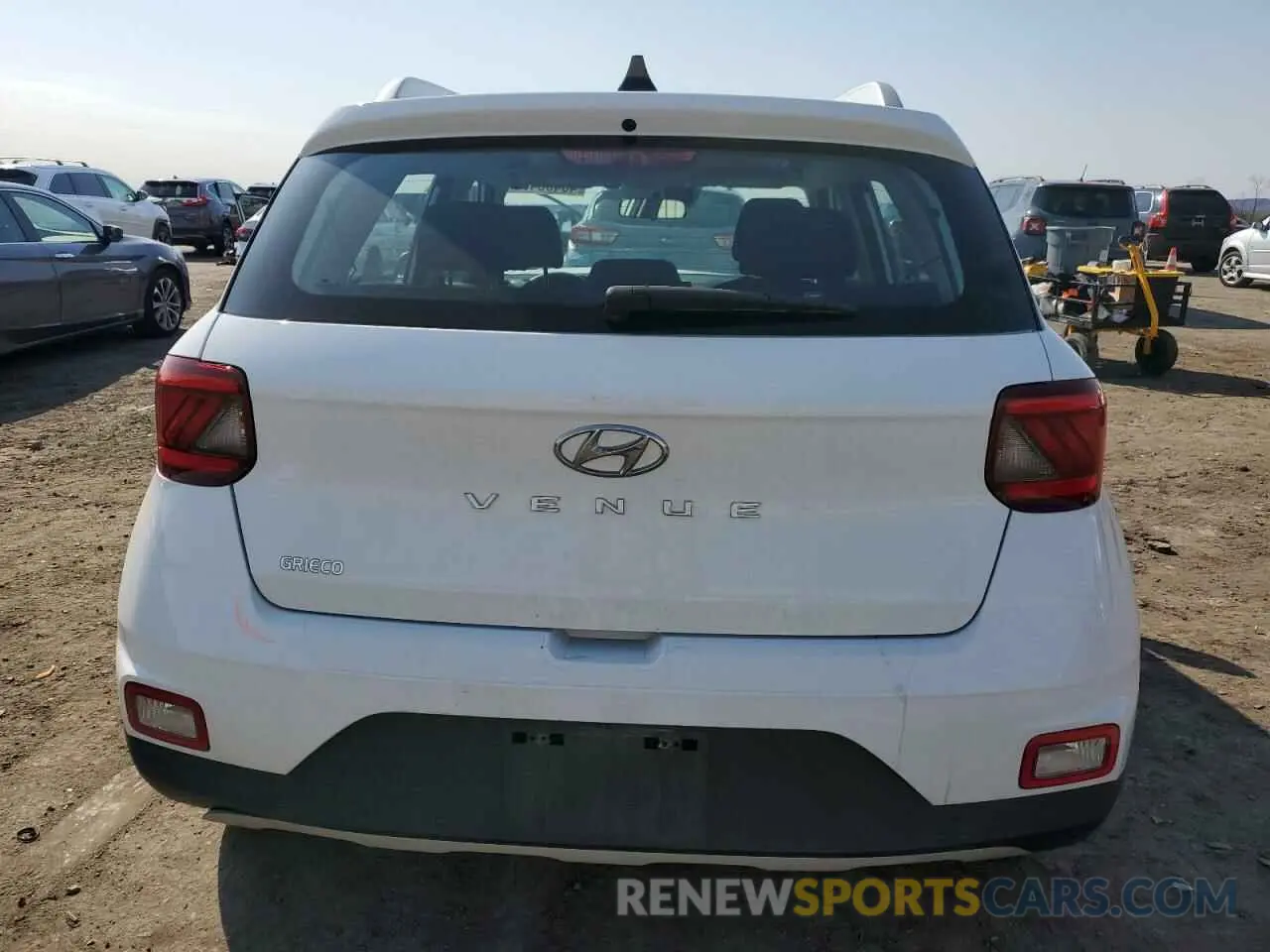 6 Photograph of a damaged car KMHRC8A3XLU035210 HYUNDAI VENUE 2020