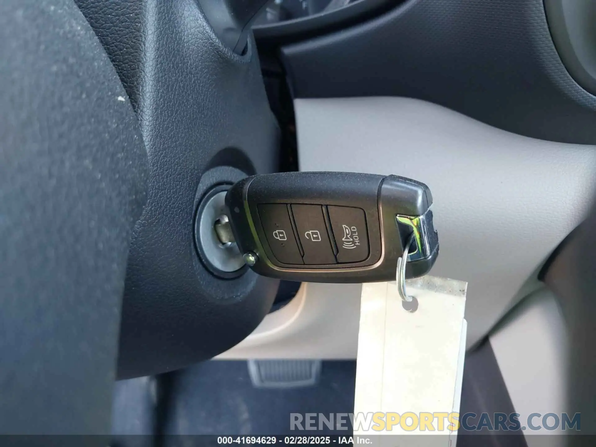 11 Фотография поврежденного автомобиля KMHRC8A3XLU040715 HYUNDAI VENUE 2020