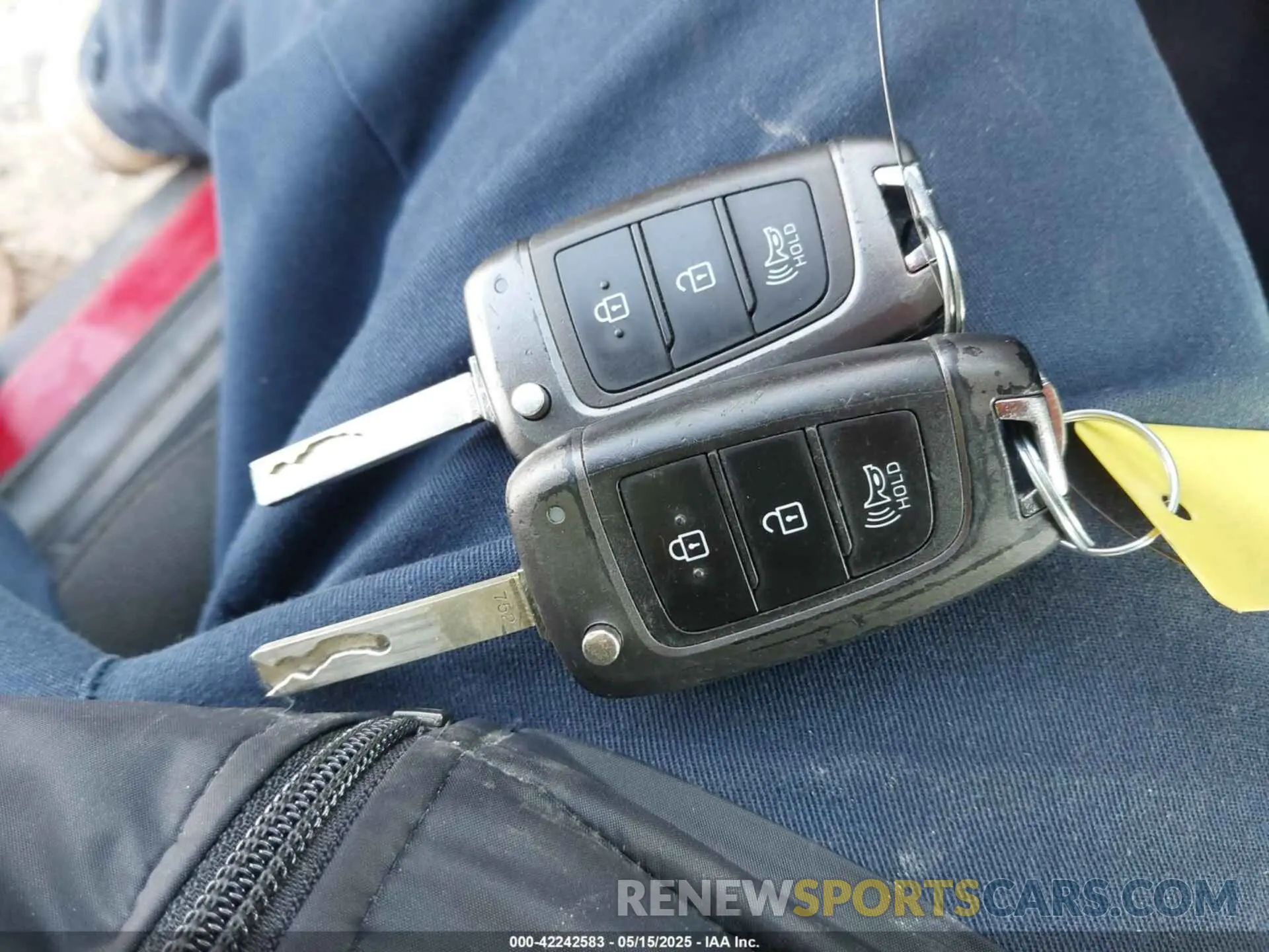 11 Photograph of a damaged car KMHRB8A31MU065989 HYUNDAI VENUE 2021