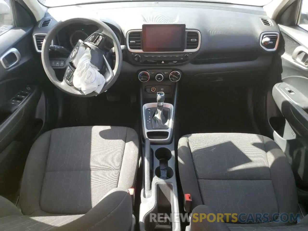 8 Photograph of a damaged car KMHRB8A31MU073803 HYUNDAI VENUE 2021