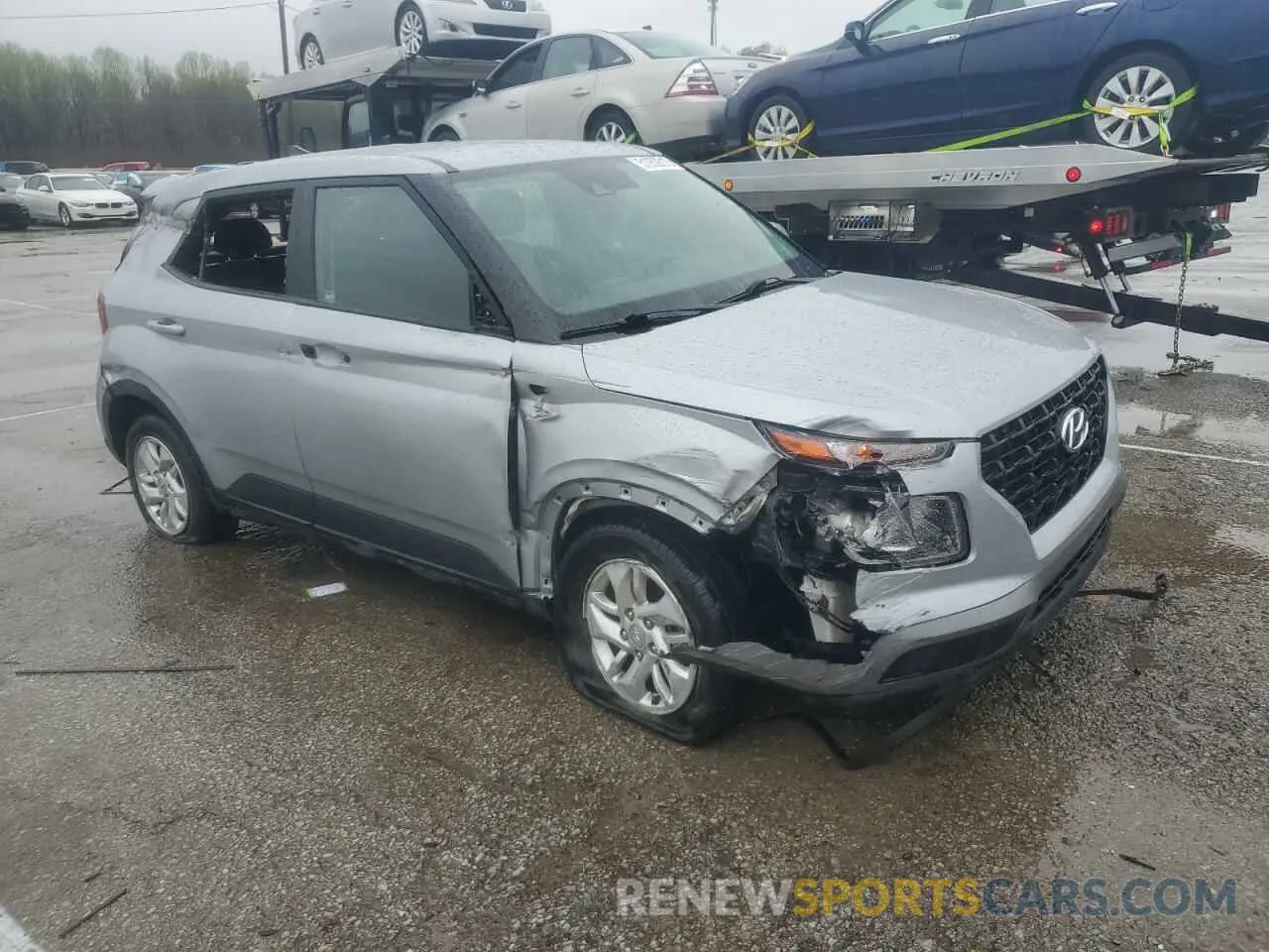 4 Photograph of a damaged car KMHRB8A32MU065824 HYUNDAI VENUE 2021