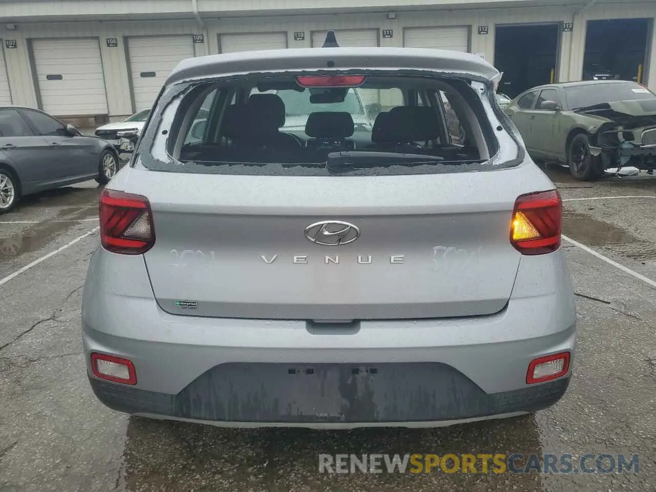 6 Photograph of a damaged car KMHRB8A32MU065824 HYUNDAI VENUE 2021