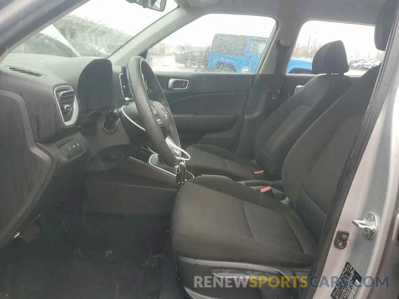 7 Photograph of a damaged car KMHRB8A32MU065824 HYUNDAI VENUE 2021