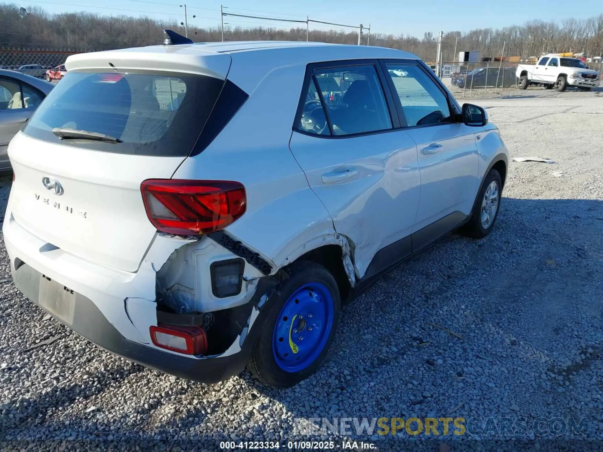 4 Фотография поврежденного автомобиля KMHRB8A34MU072256 HYUNDAI VENUE 2021