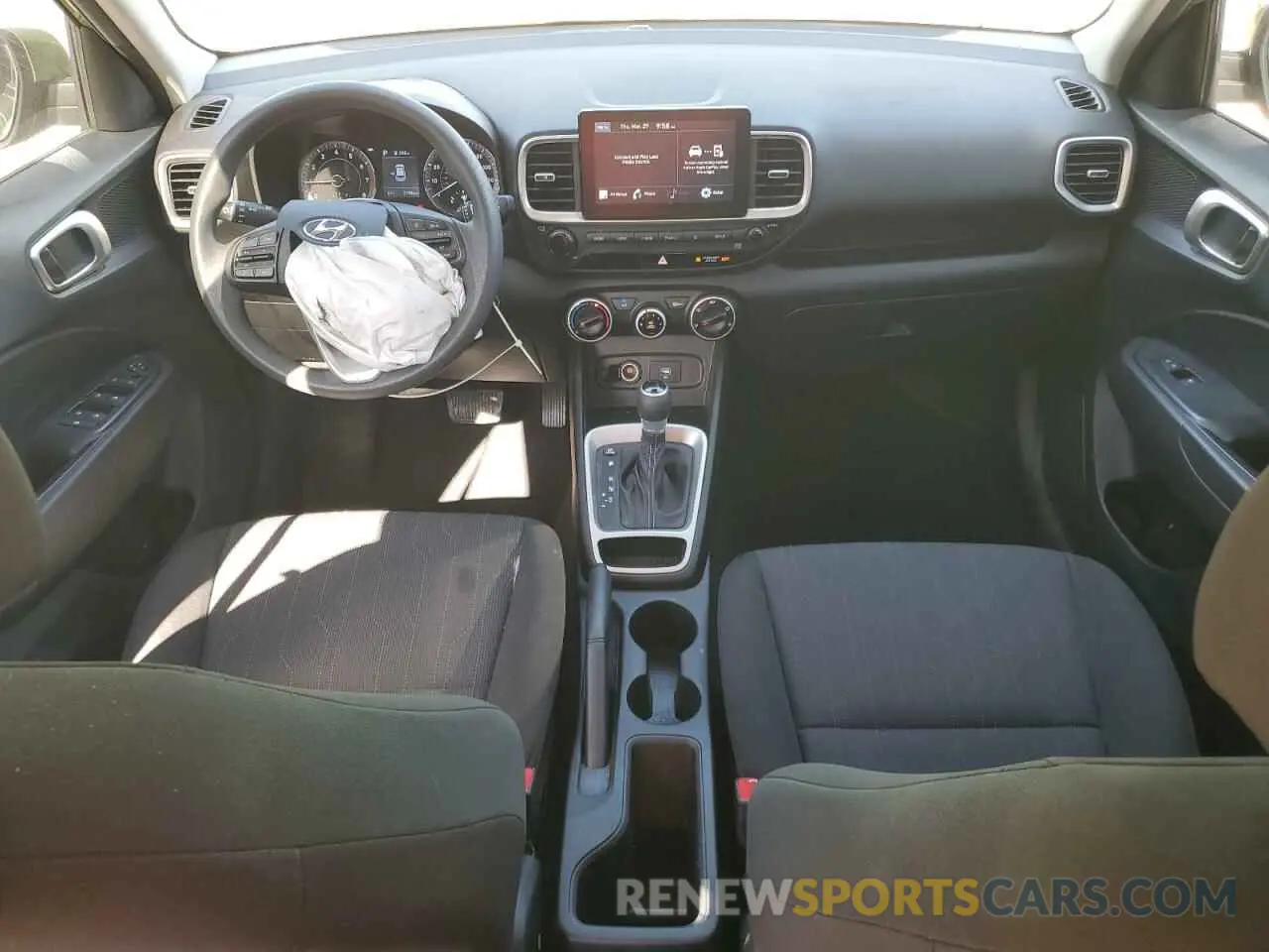 8 Photograph of a damaged car KMHRB8A34MU106115 HYUNDAI VENUE 2021