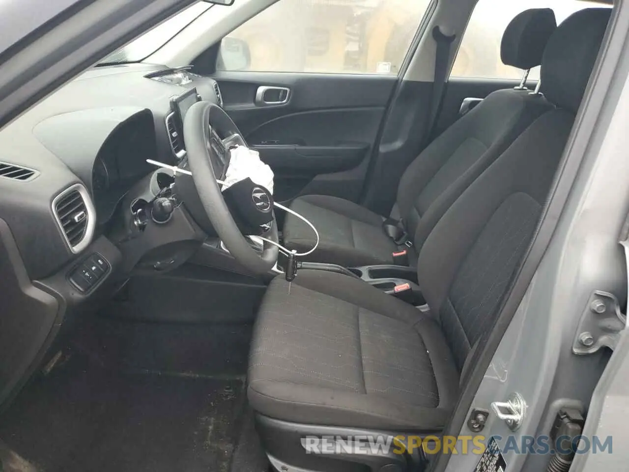 7 Photograph of a damaged car KMHRB8A36MU081850 HYUNDAI VENUE 2021