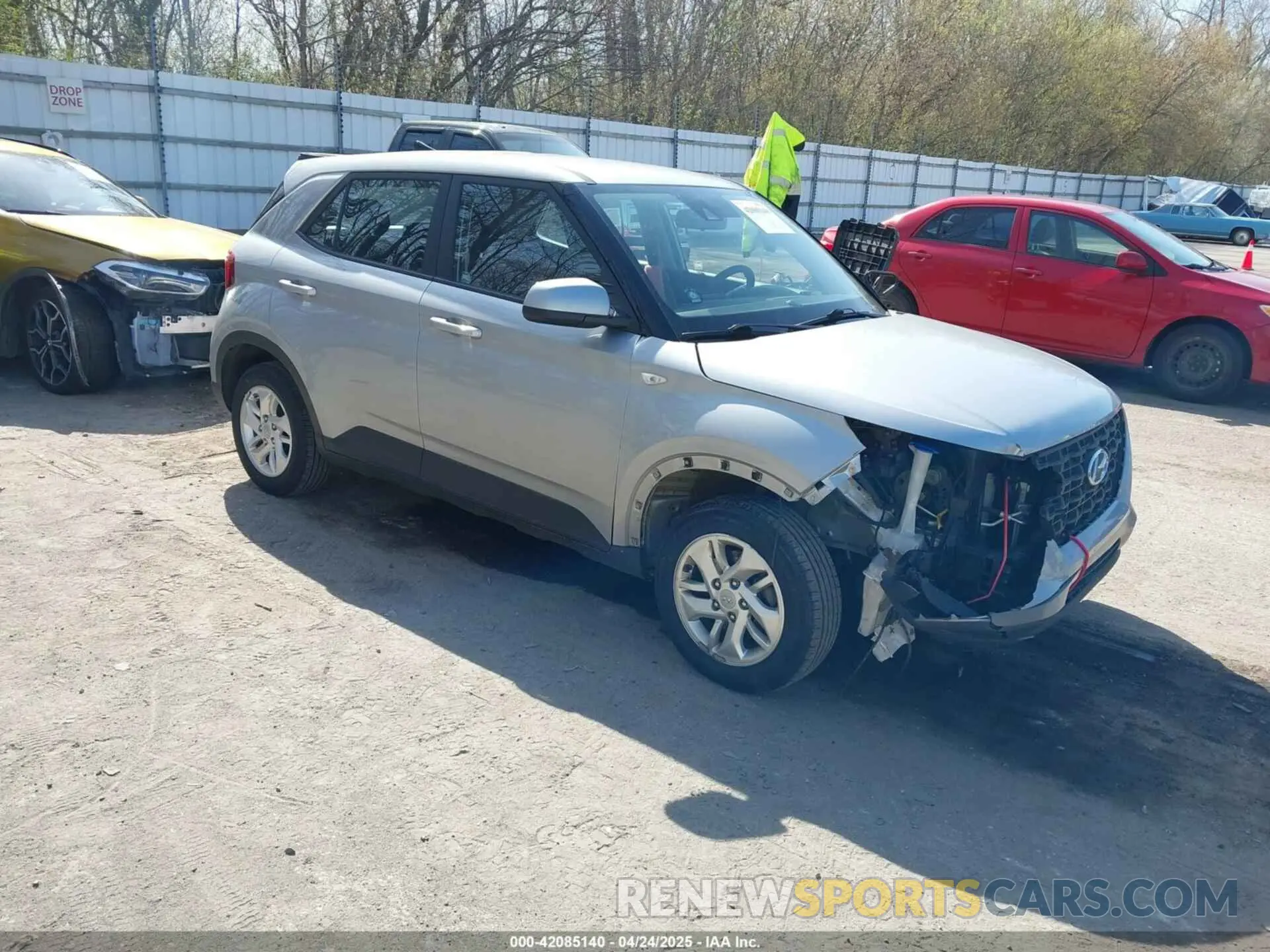 1 Photograph of a damaged car KMHRB8A37MU065155 HYUNDAI VENUE 2021