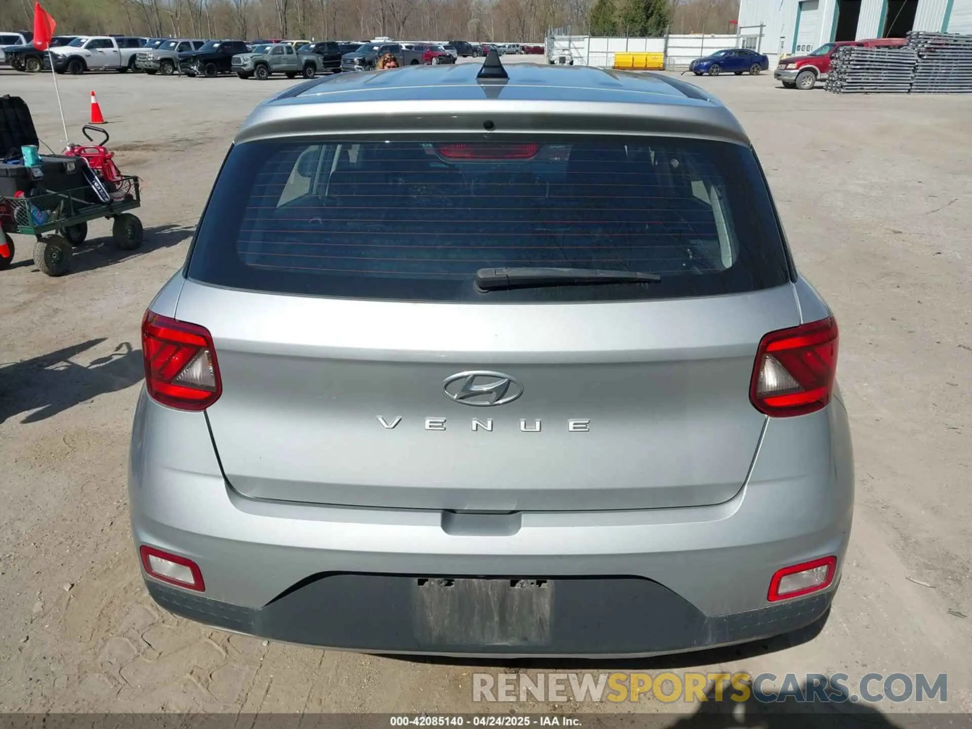 16 Photograph of a damaged car KMHRB8A37MU065155 HYUNDAI VENUE 2021