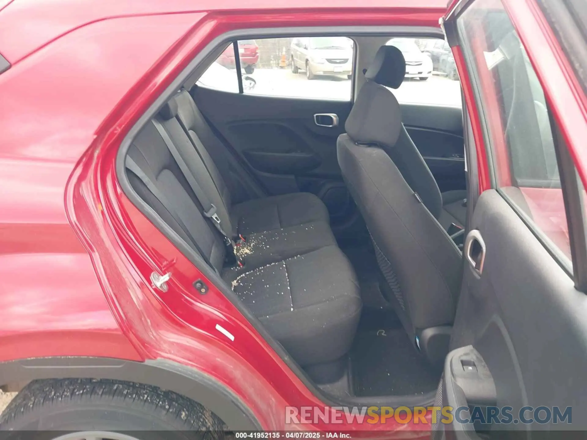 8 Фотография поврежденного автомобиля KMHRB8A37MU104052 HYUNDAI VENUE 2021