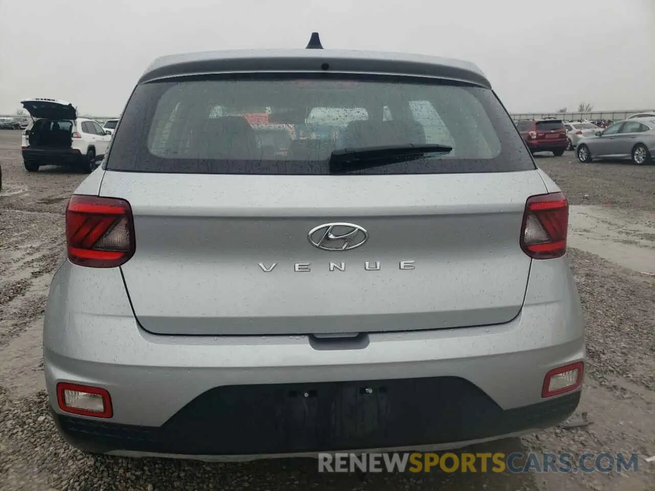 6 Photograph of a damaged car KMHRB8A3XMU066106 HYUNDAI VENUE 2021