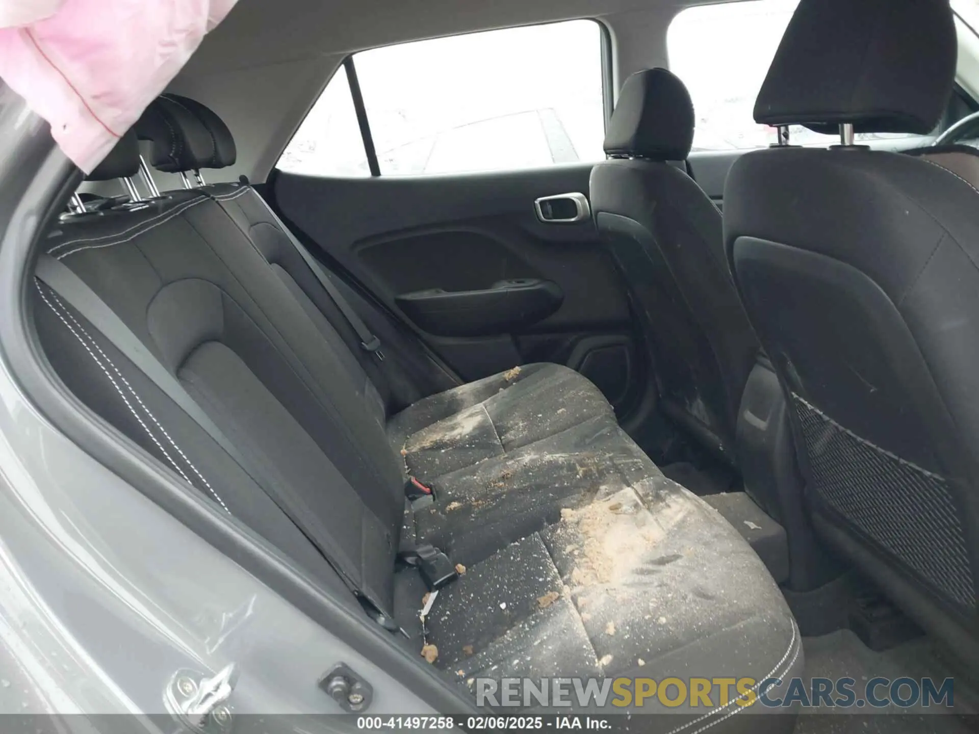 8 Photograph of a damaged car KMHRC8A30MU078911 HYUNDAI VENUE 2021