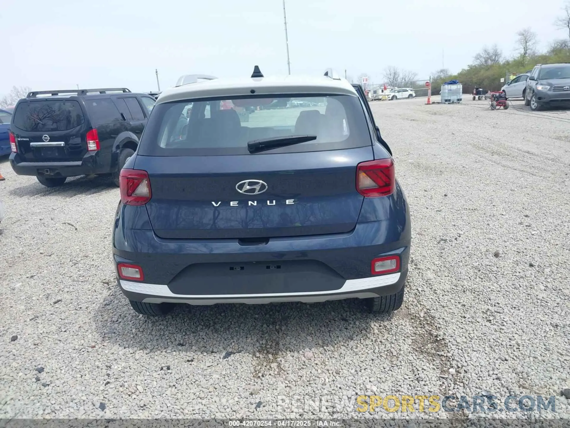 16 Фотография поврежденного автомобиля KMHRC8A32MU096200 HYUNDAI VENUE 2021
