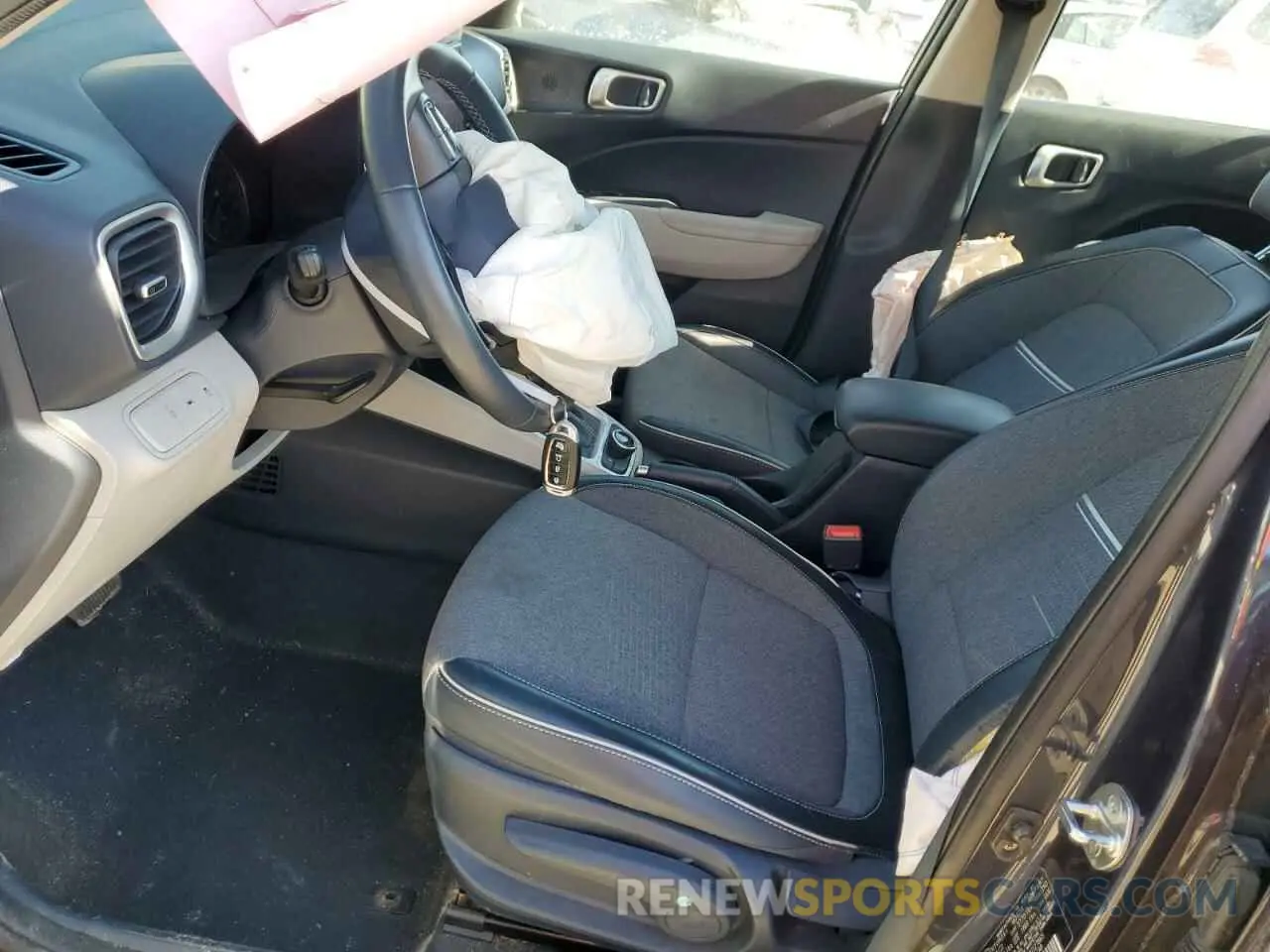 7 Фотография поврежденного автомобиля KMHRC8A32MU127865 HYUNDAI VENUE 2021