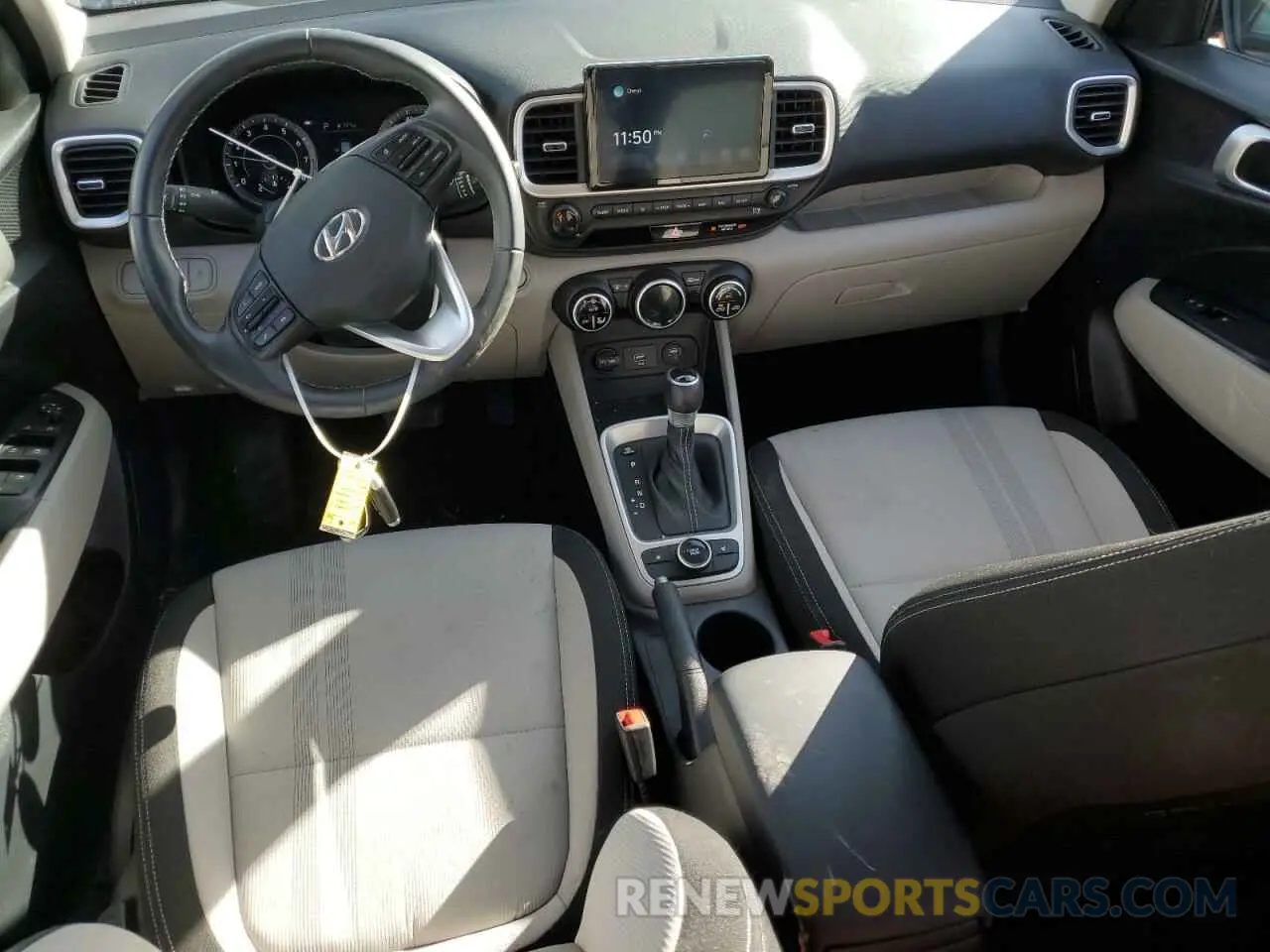 8 Фотография поврежденного автомобиля KMHRC8A33MU120102 HYUNDAI VENUE 2021