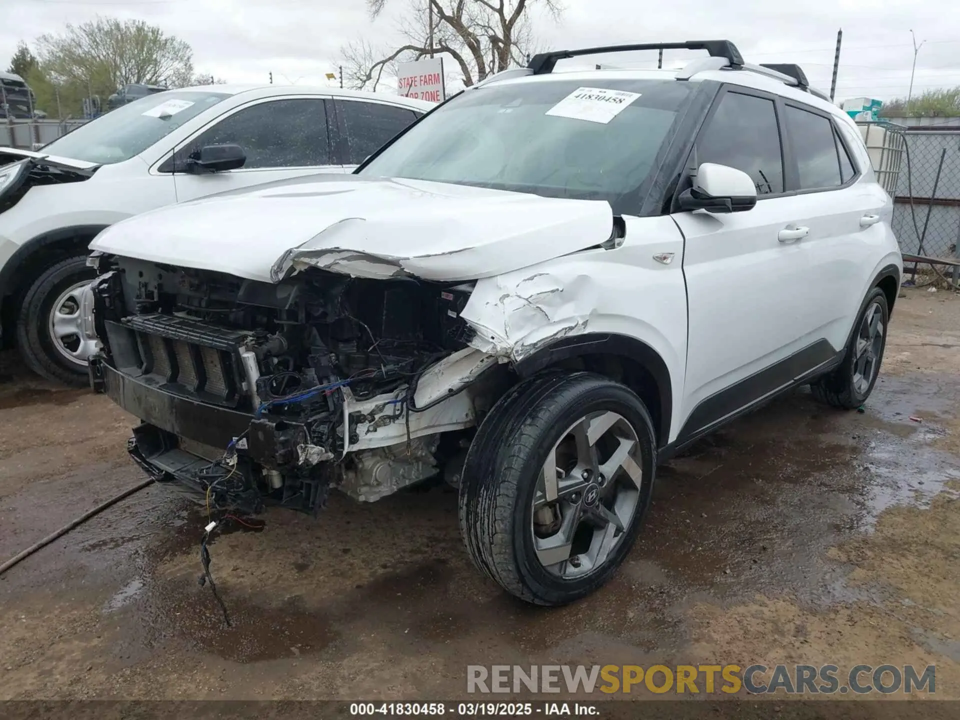 2 Фотография поврежденного автомобиля KMHRC8A33MU128510 HYUNDAI VENUE 2021