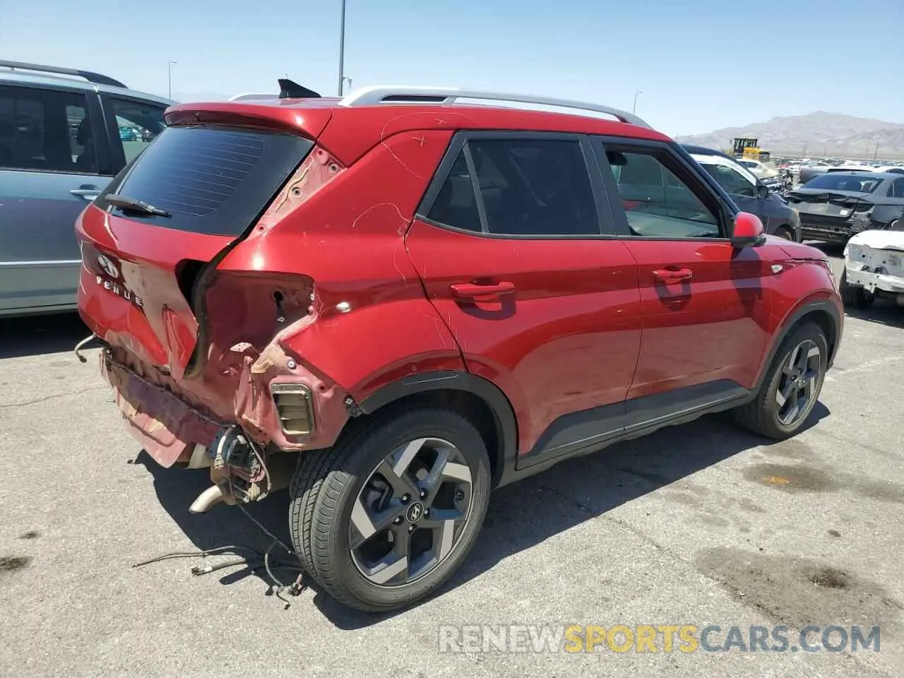 3 Фотография поврежденного автомобиля KMHRC8A34MU082055 HYUNDAI VENUE 2021