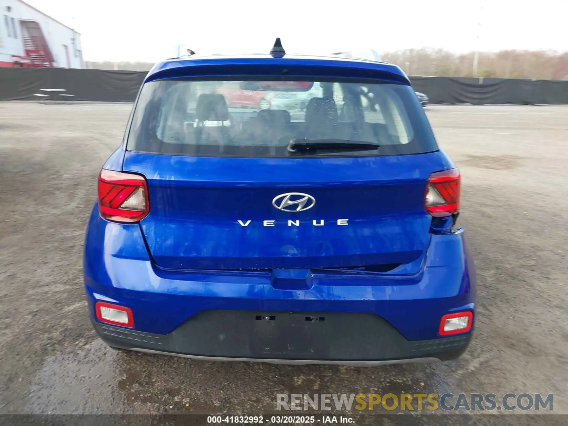 16 Photograph of a damaged car KMHRC8A34MU109612 HYUNDAI VENUE 2021