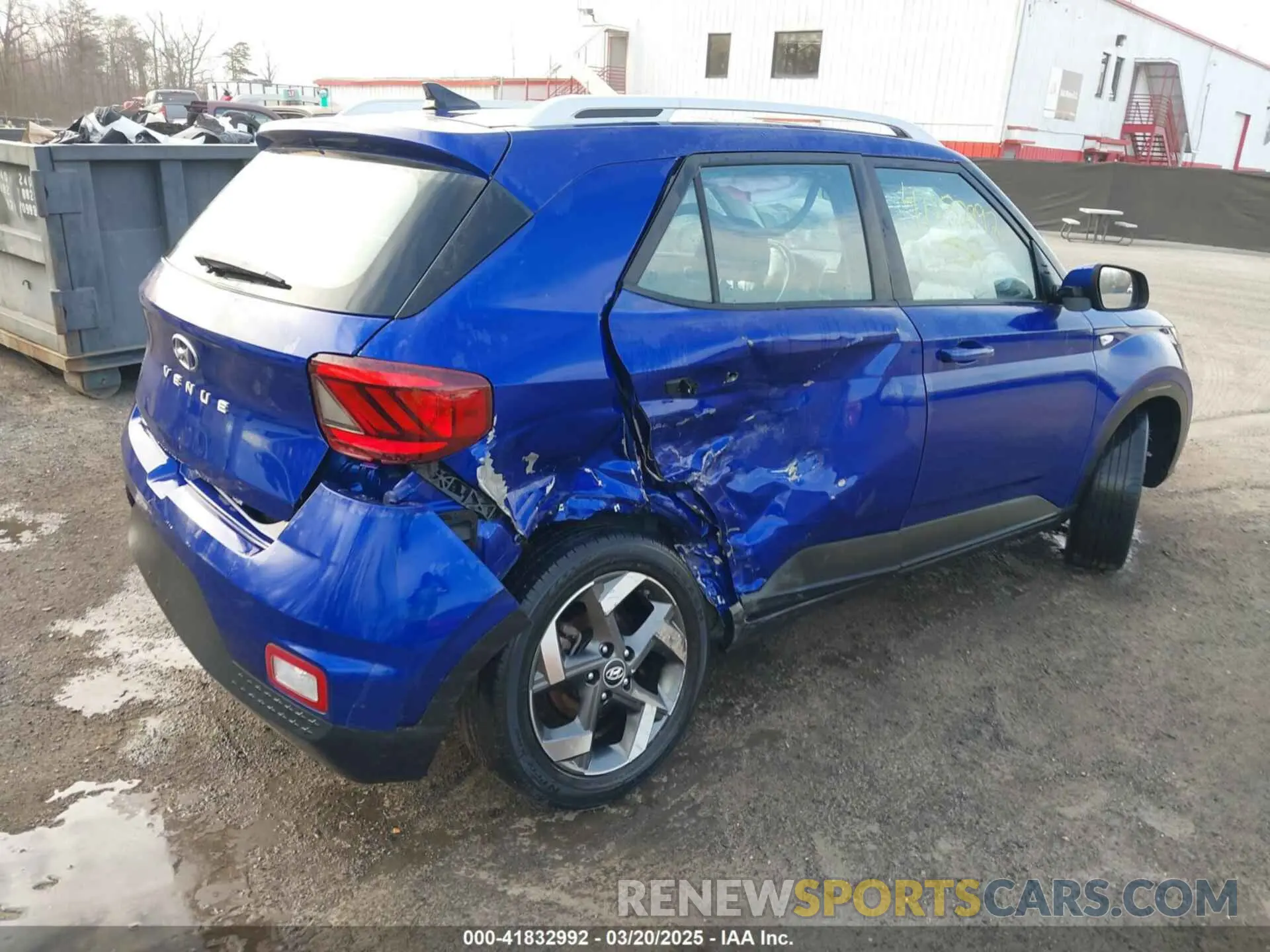 4 Photograph of a damaged car KMHRC8A34MU109612 HYUNDAI VENUE 2021