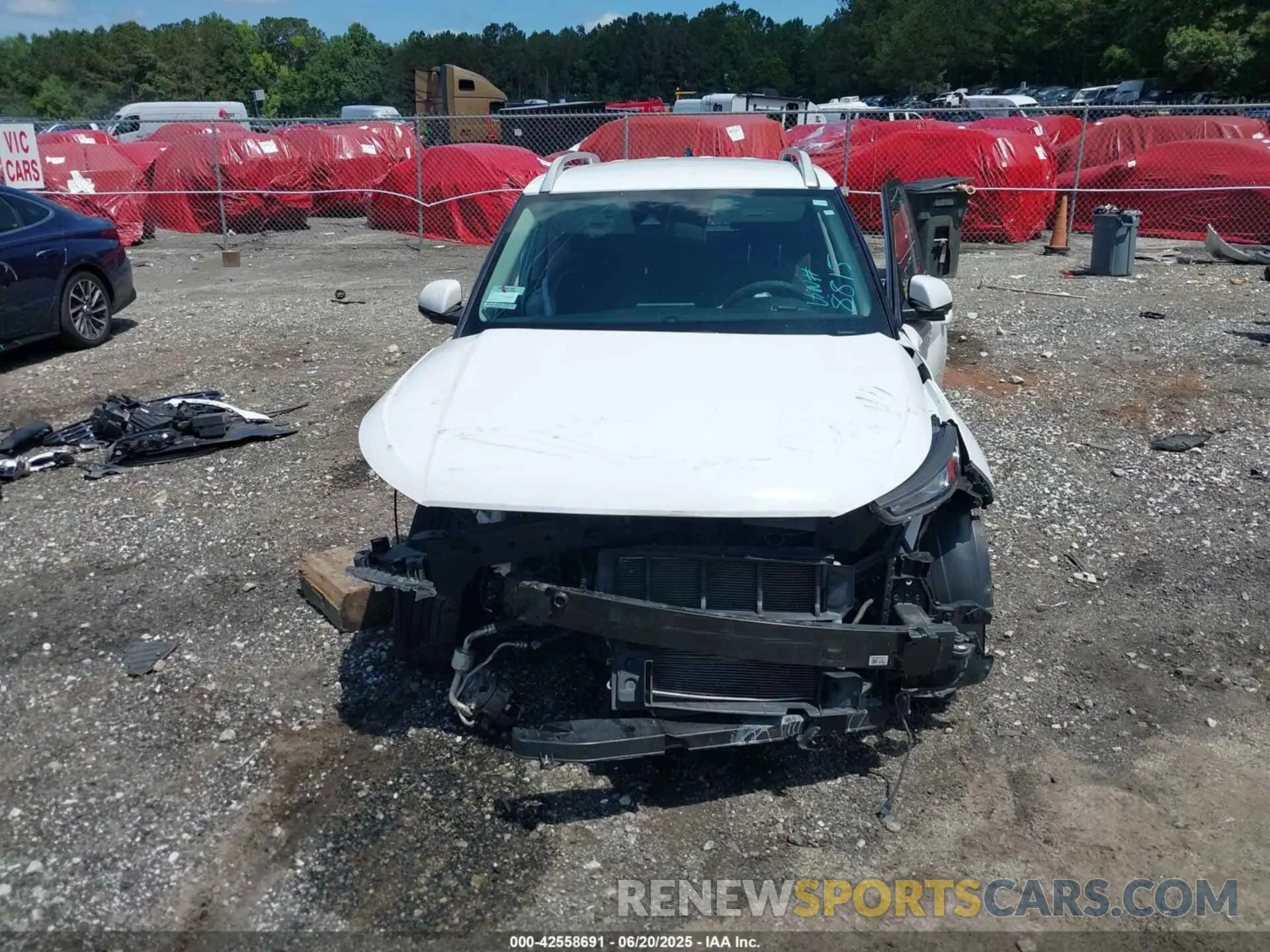13 Photograph of a damaged car KMHRC8A35MU098815 HYUNDAI VENUE 2021