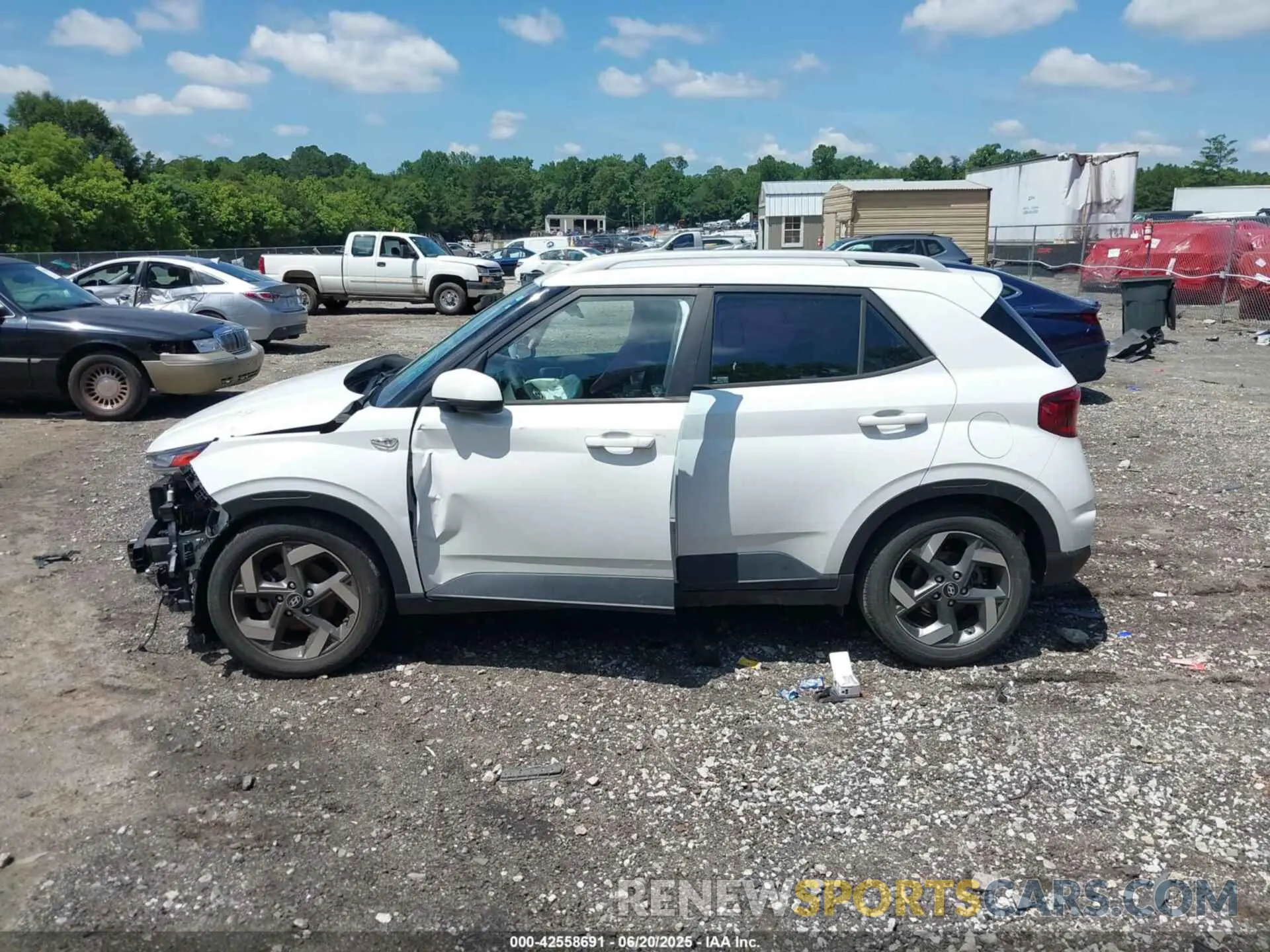 15 Photograph of a damaged car KMHRC8A35MU098815 HYUNDAI VENUE 2021