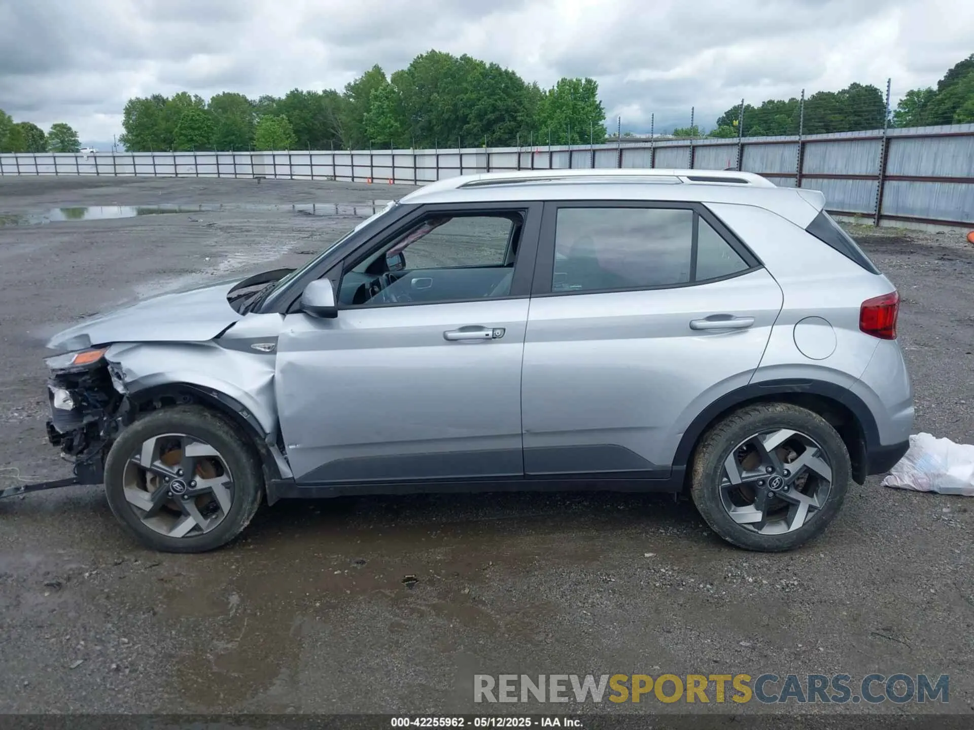 14 Фотография поврежденного автомобиля KMHRC8A36MU082493 HYUNDAI VENUE 2021