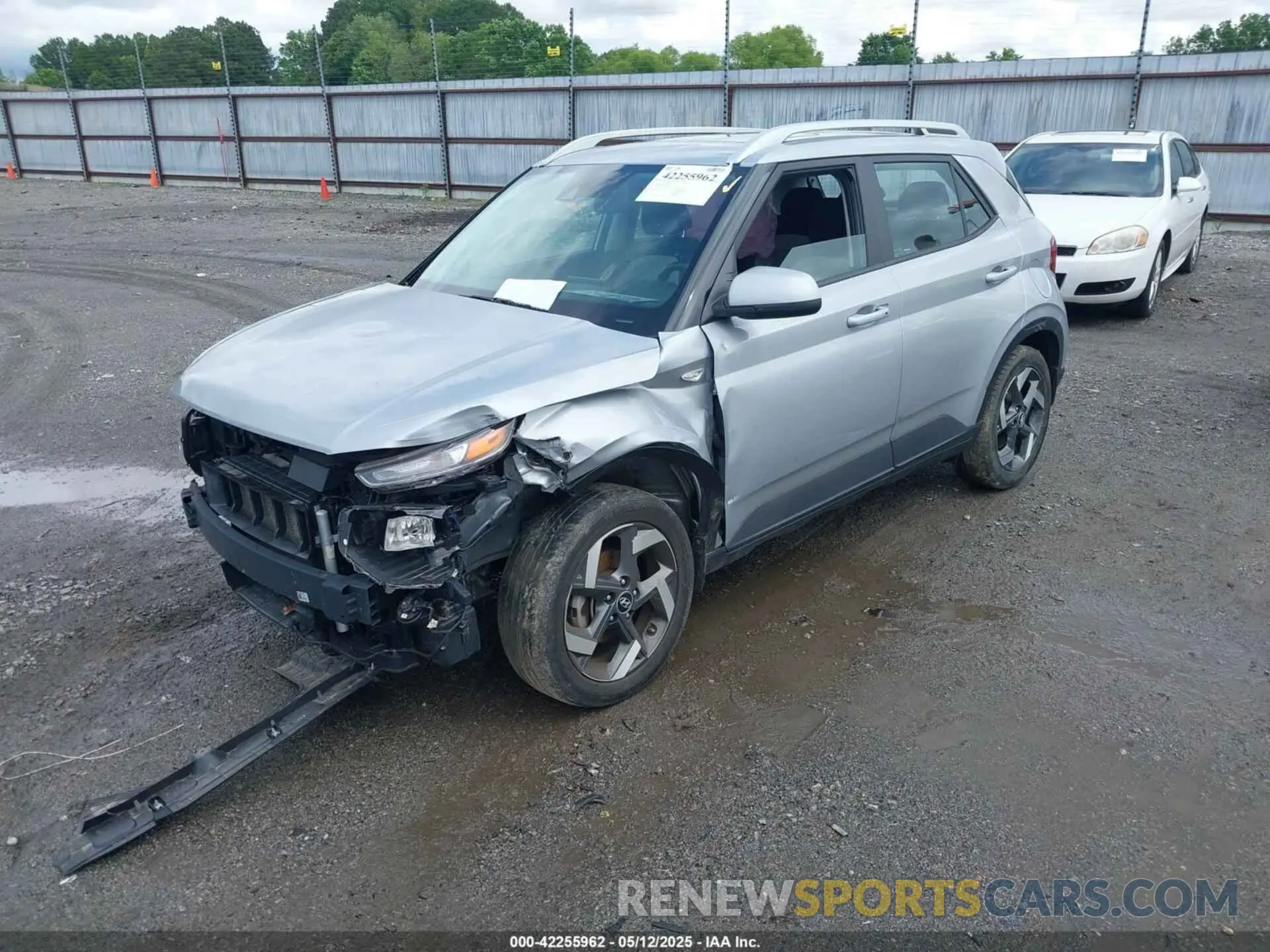 2 Фотография поврежденного автомобиля KMHRC8A36MU082493 HYUNDAI VENUE 2021