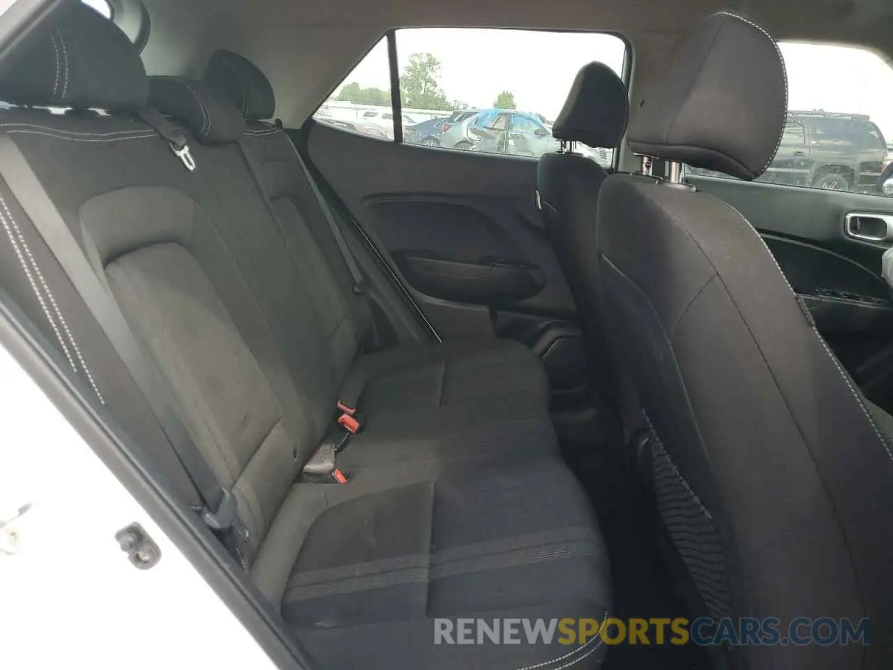 11 Фотография поврежденного автомобиля KMHRC8A38MU064478 HYUNDAI VENUE 2021