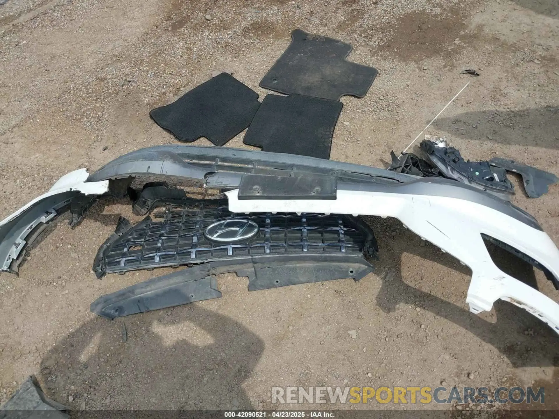12 Photograph of a damaged car KMHRC8A3XMU063817 HYUNDAI VENUE 2021
