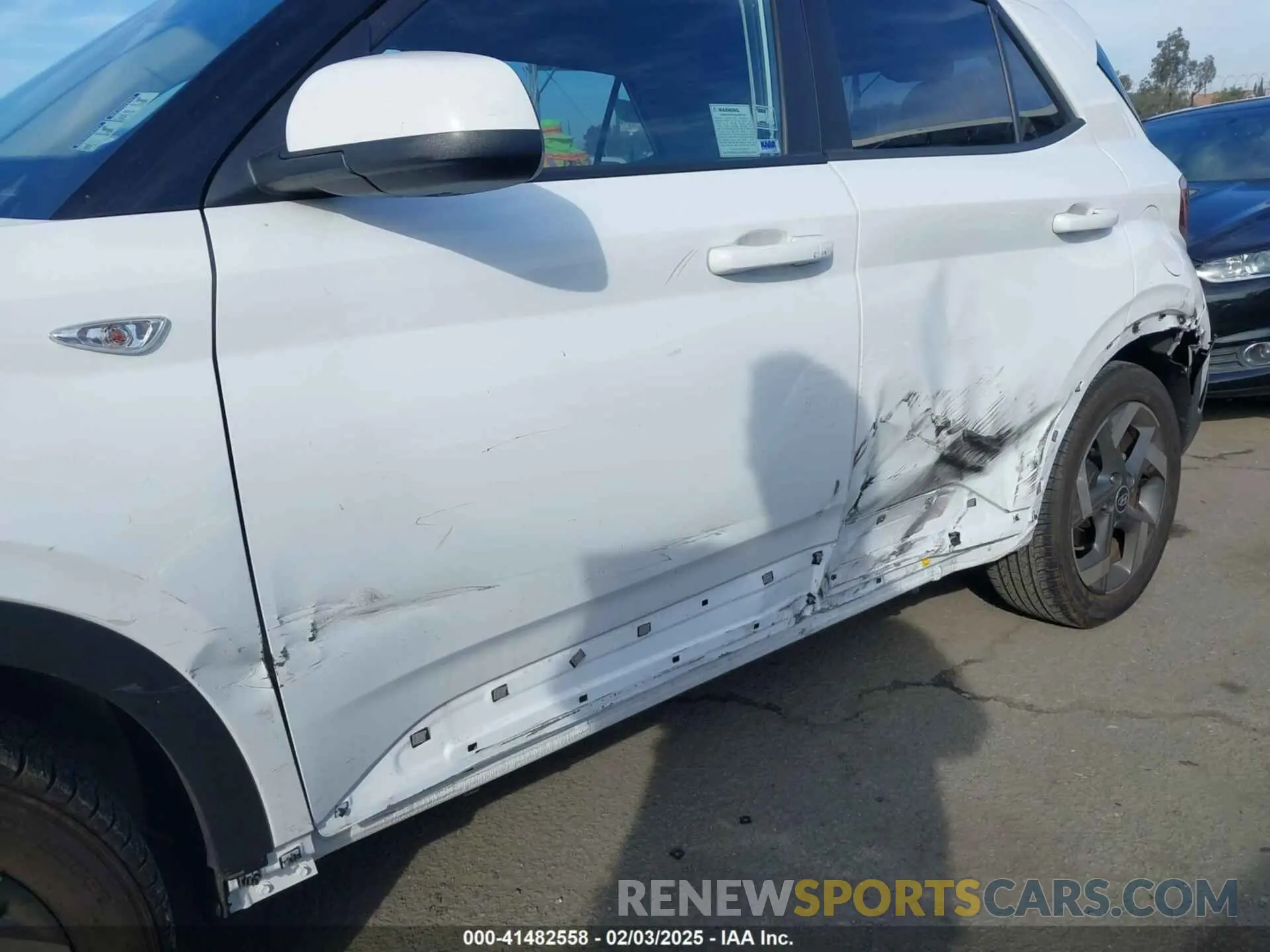 6 Photograph of a damaged car KMHRC8A3XMU064482 HYUNDAI VENUE 2021