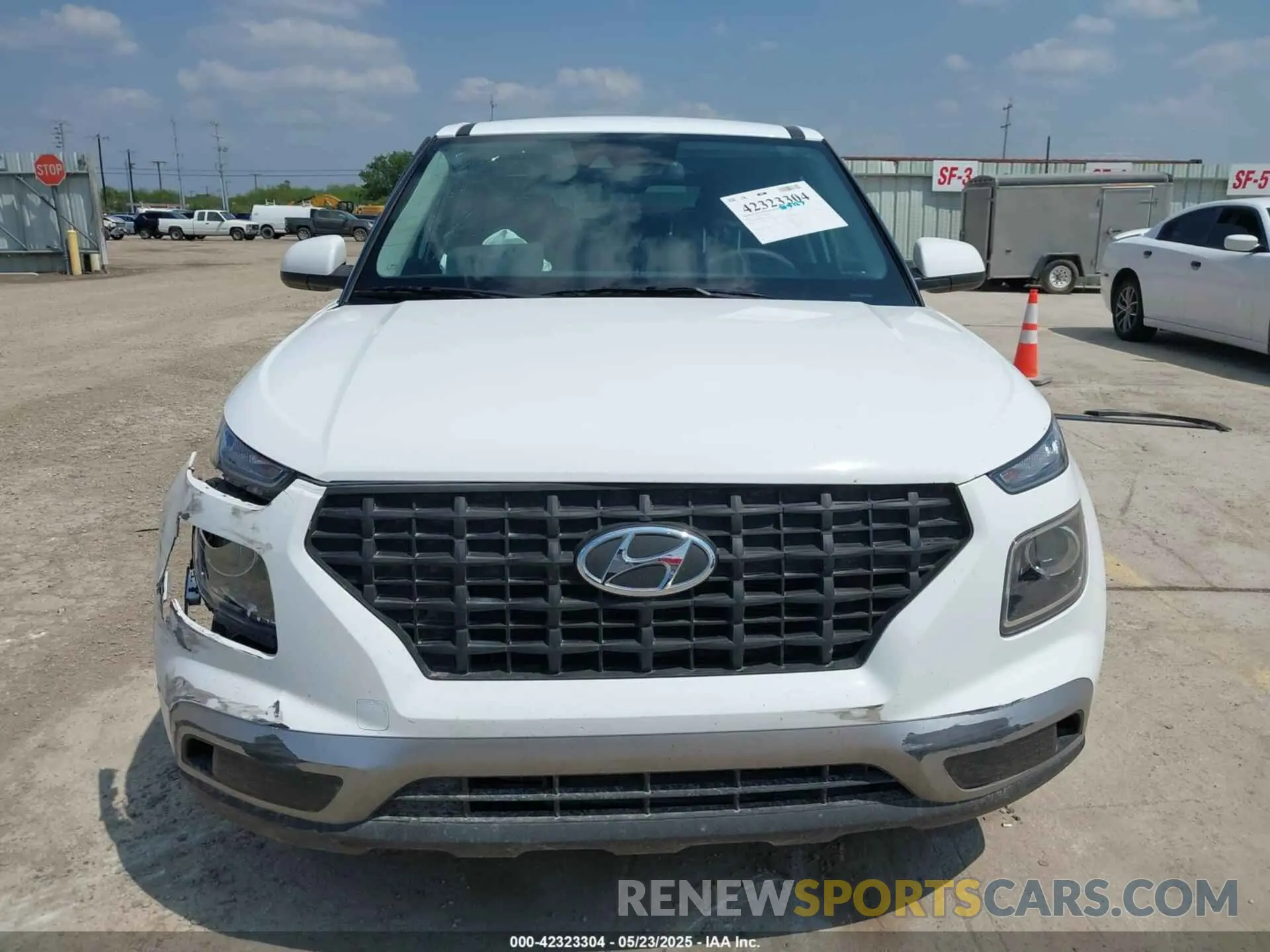12 Photograph of a damaged car KMHRB8A32NU153287 HYUNDAI VENUE 2022
