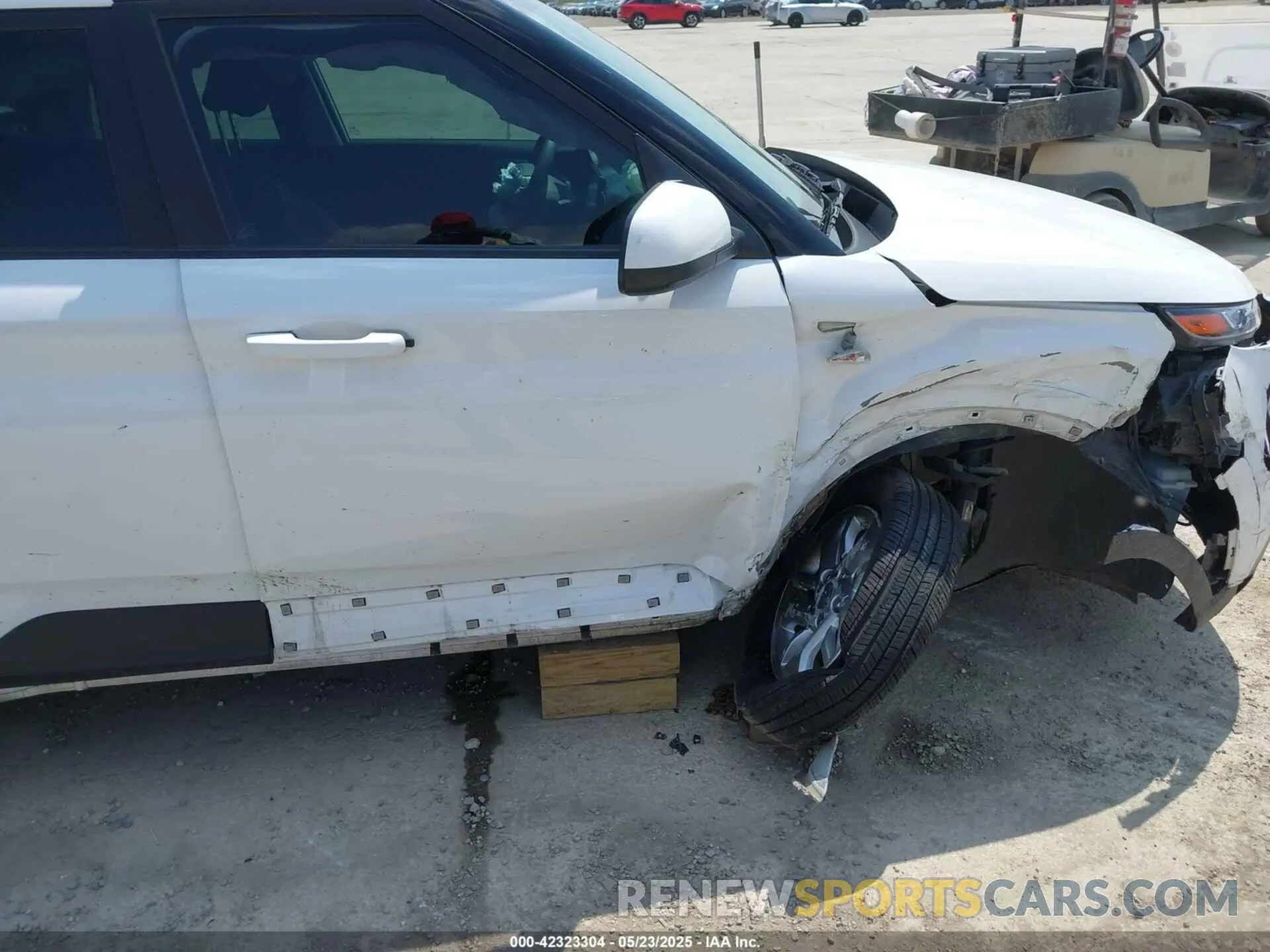 17 Photograph of a damaged car KMHRB8A32NU153287 HYUNDAI VENUE 2022