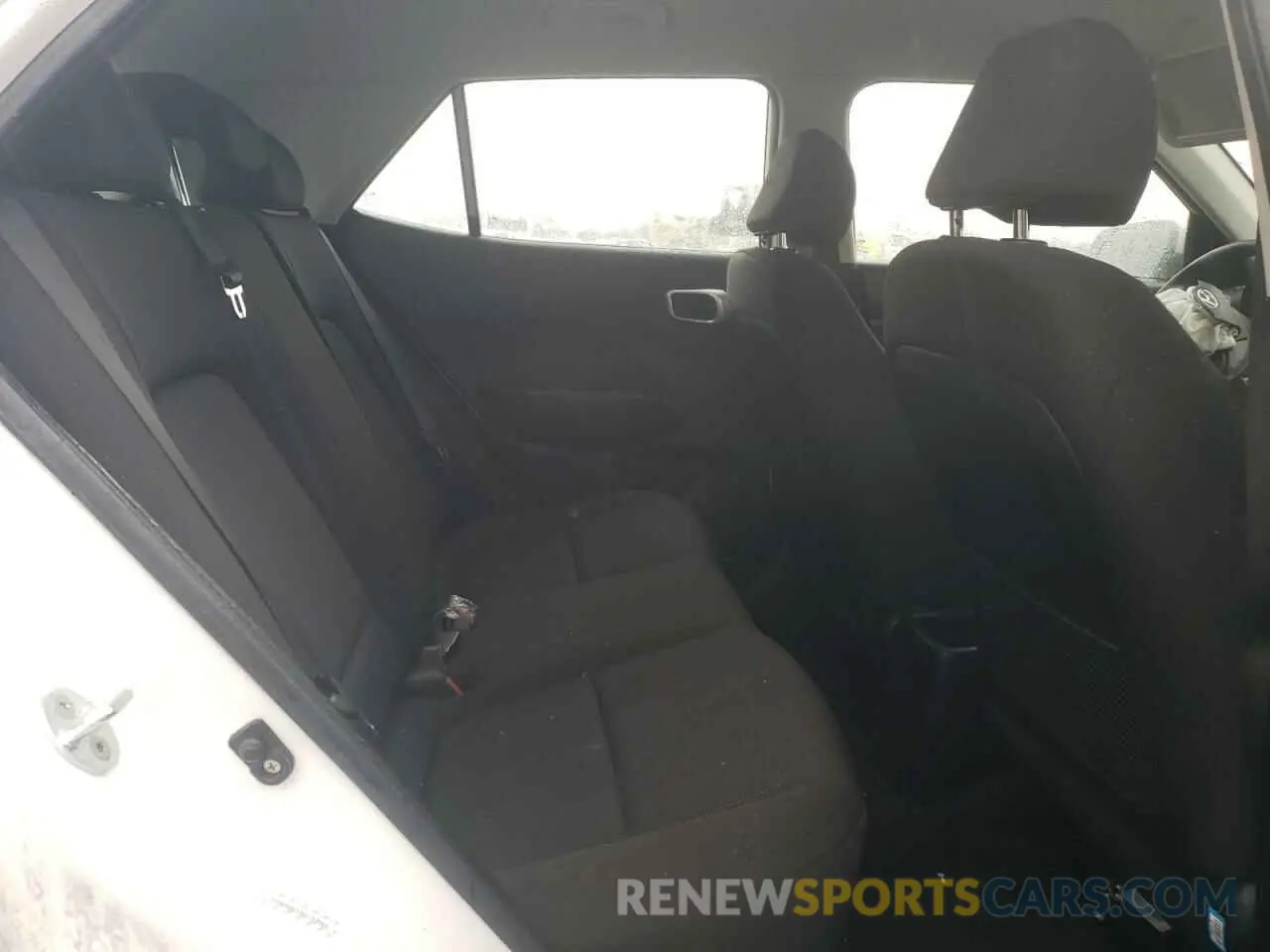 11 Photograph of a damaged car KMHRB8A33NU153959 HYUNDAI VENUE 2022