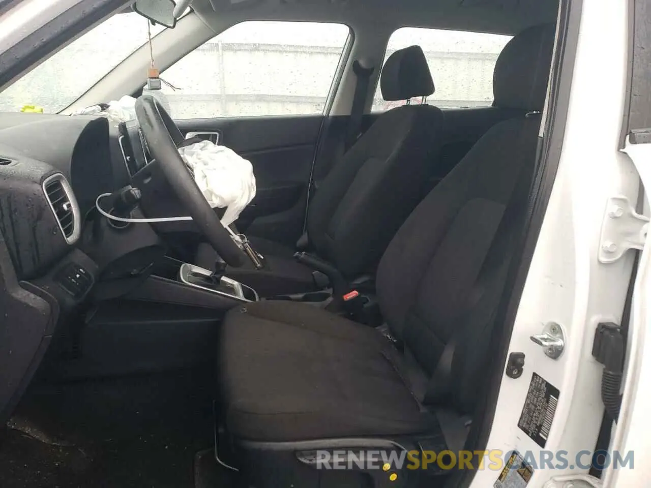 7 Photograph of a damaged car KMHRB8A33NU153959 HYUNDAI VENUE 2022