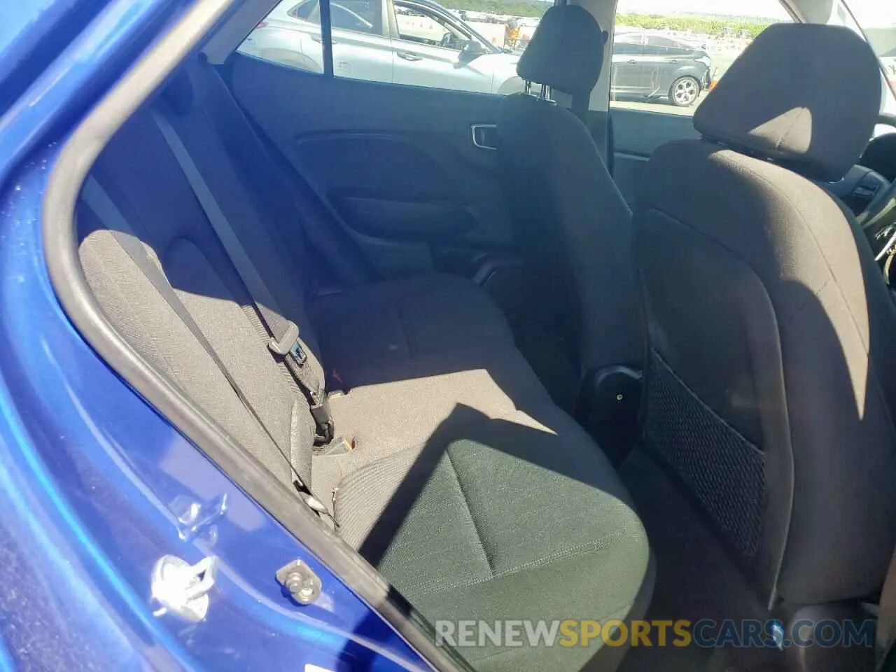 11 Photograph of a damaged car KMHRB8A35NU147595 HYUNDAI VENUE 2022