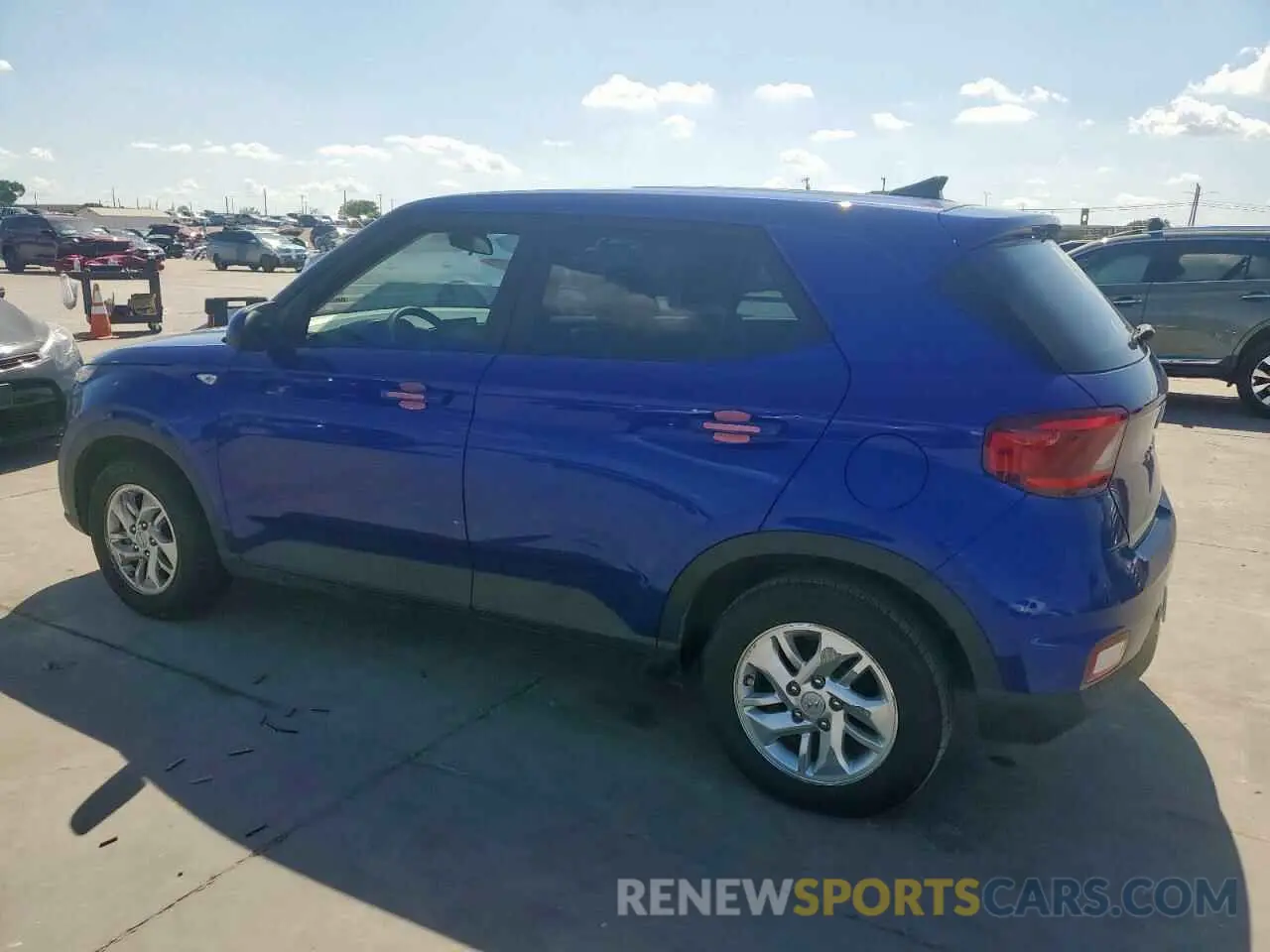 2 Photograph of a damaged car KMHRB8A35NU147595 HYUNDAI VENUE 2022